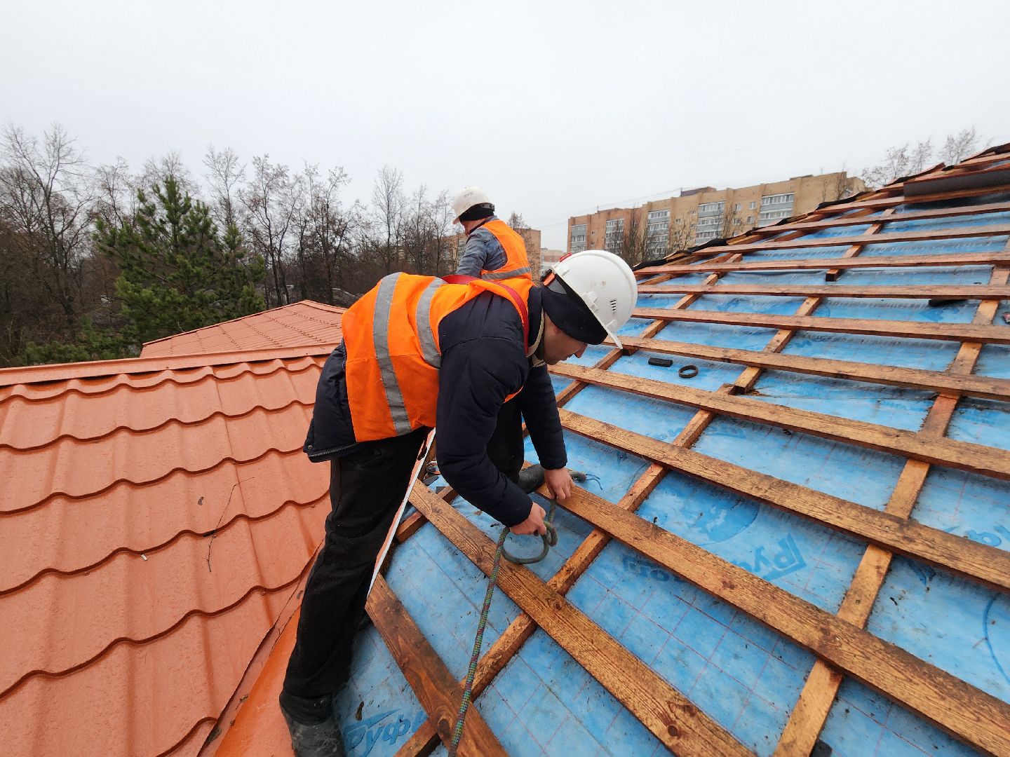 чехов, улица чехова 27, центр детского творчества, капитальный  ремонт, замена кровли, капремонт крыши, реконструкция, металлочерепица, инженерные сети, перекрытия, благоустройство территории, госпрограмма московской области,