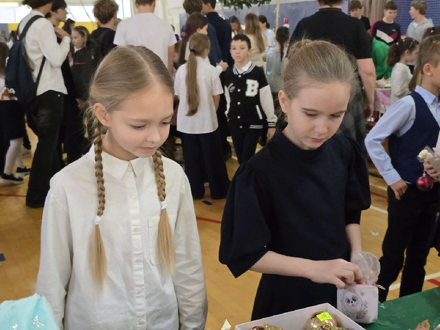 можайск, можайский муниципальный округ, подмосковье, щедрый вторник, благотворительная акци, ярмарка, спецоперация, благотворительность , неделя добра, военнослужащие,