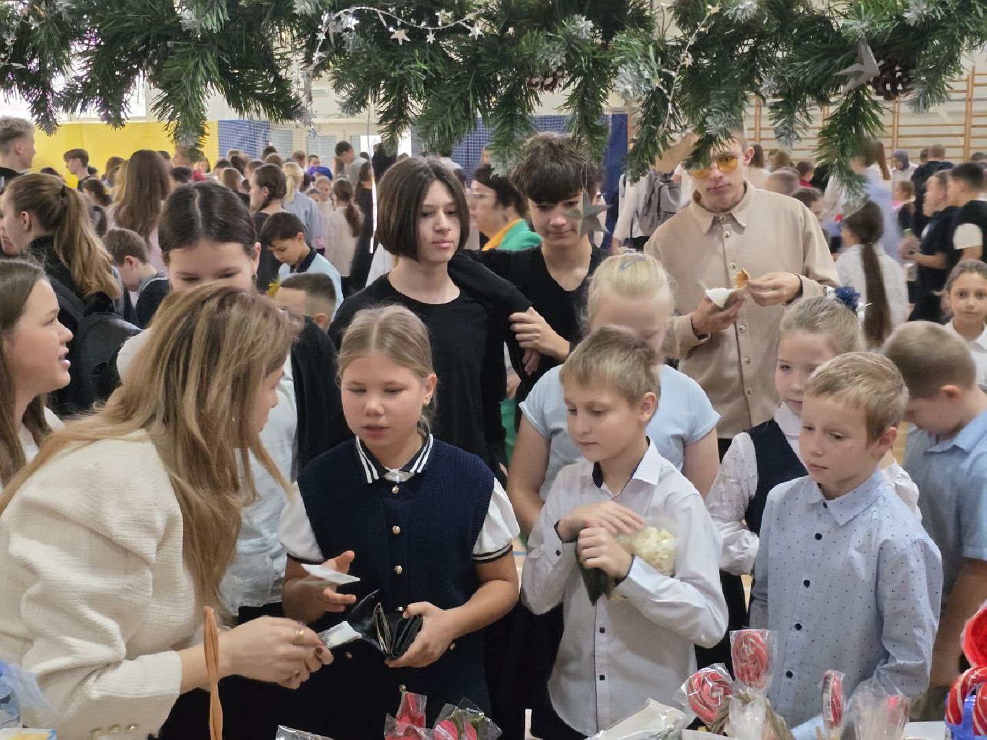 можайск, можайский муниципальный округ, подмосковье, щедрый вторник, благотворительная акци, ярмарка, спецоперация, благотворительность , неделя добра, военнослужащие,
