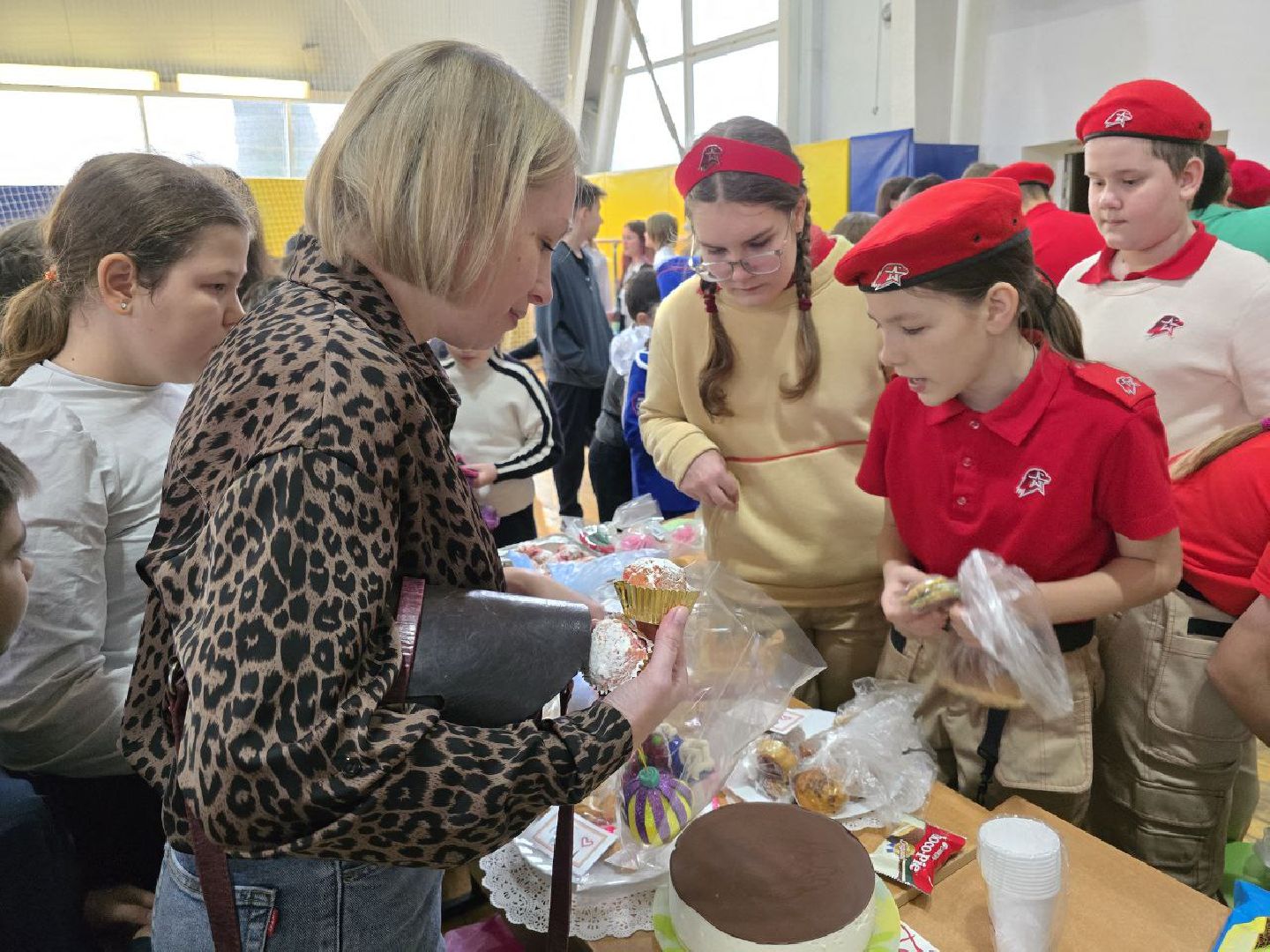 можайск, можайский муниципальный округ, подмосковье, щедрый вторник, благотворительная акци, ярмарка, спецоперация, благотворительность , неделя добра, военнослужащие,