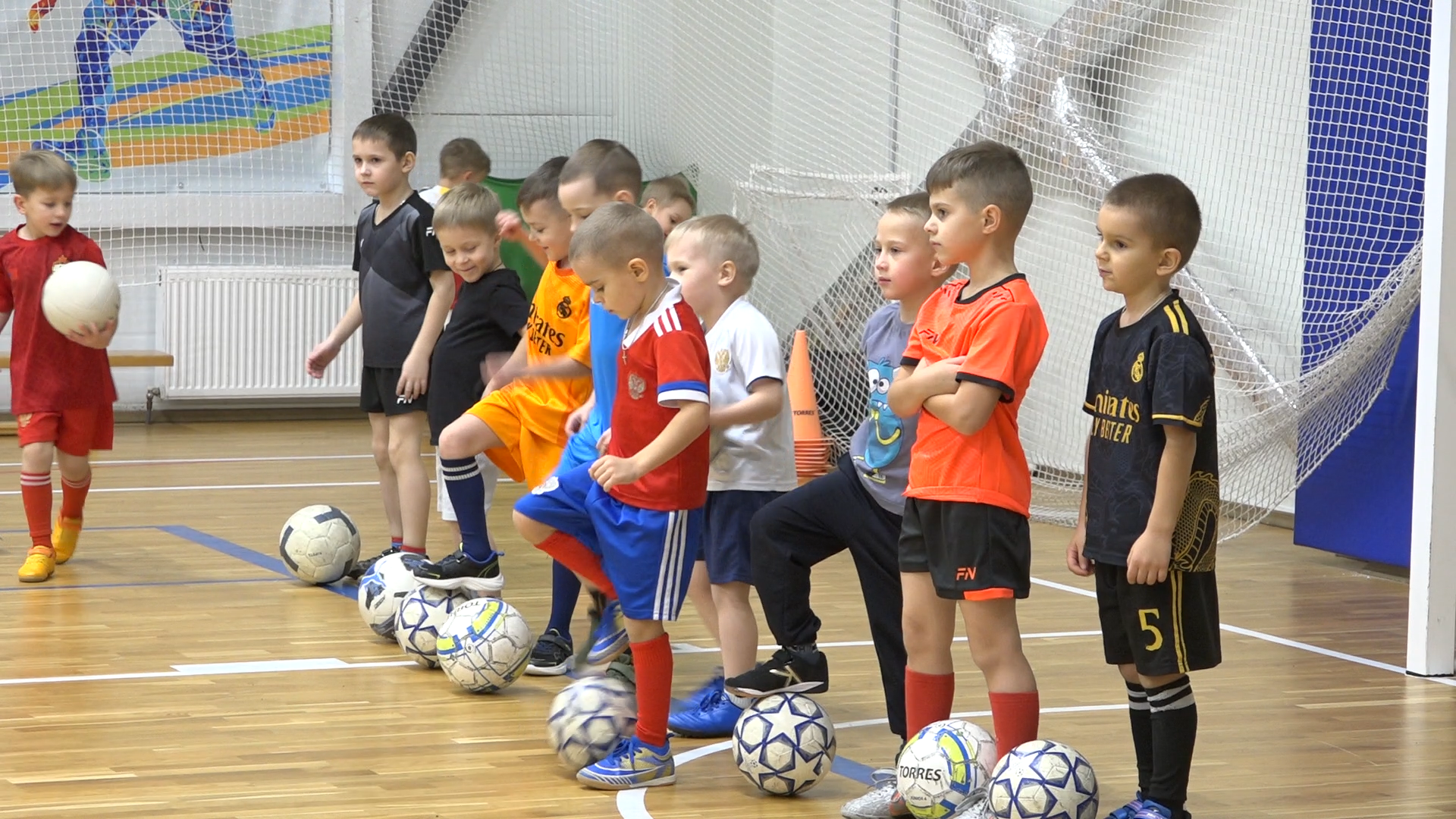 футбол, спортшкола власихи, стадион имени толубко, азбука футбола, тренировка по футболу,