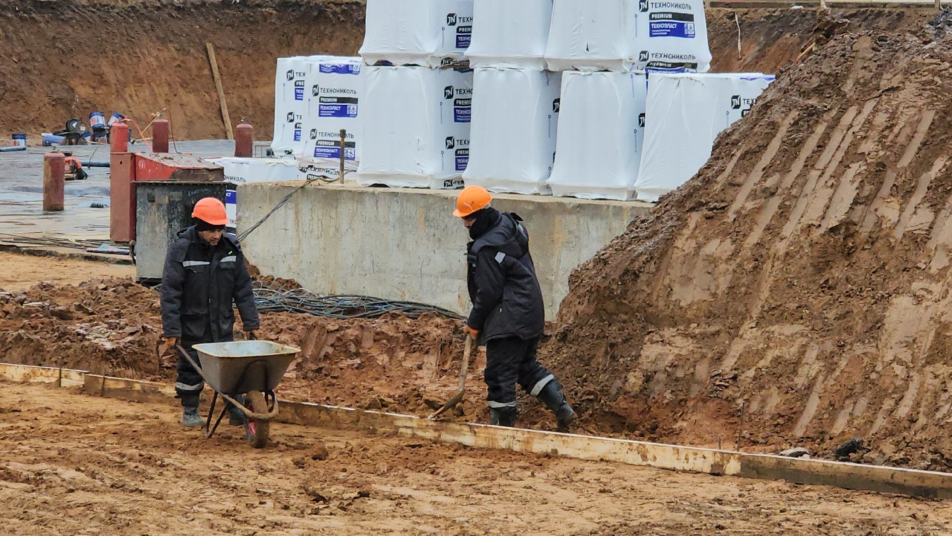 истра, строительство школы, стройка,