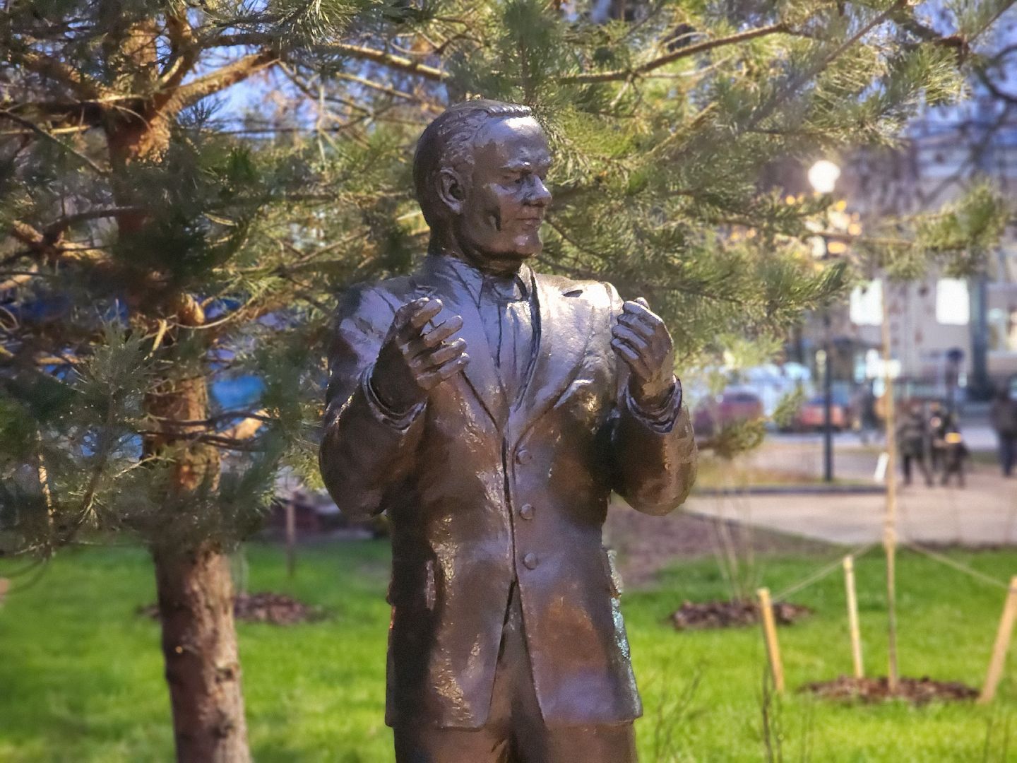 королёв, сквер имени чмырева, благоустройство , подлипкидачные, городской парк в королеве ,