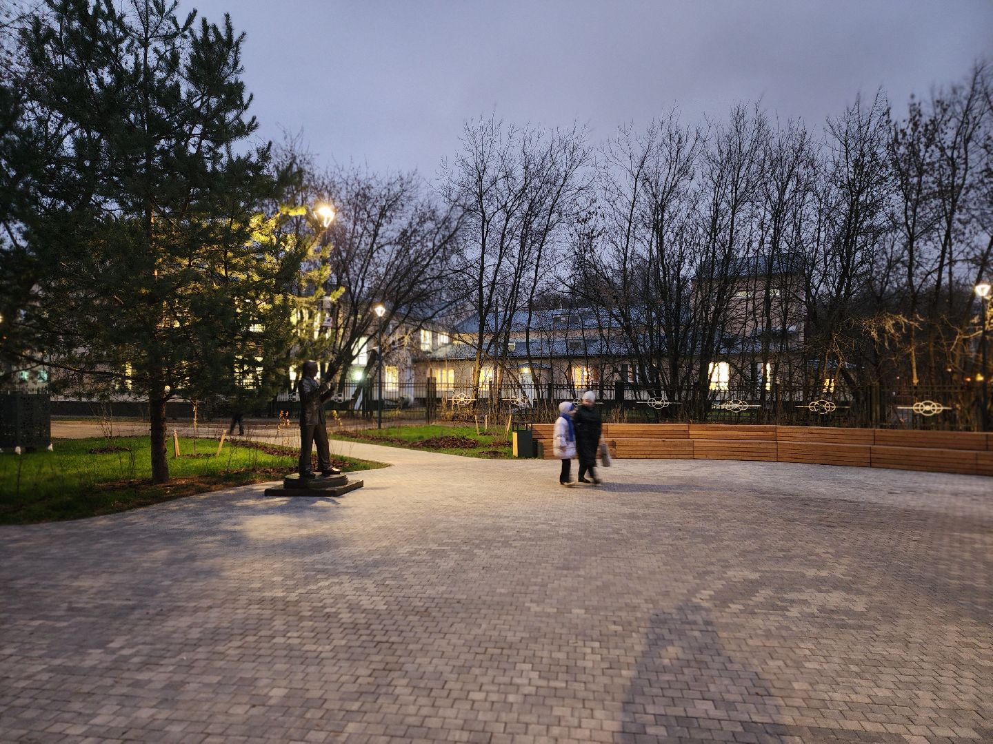 королёв, сквер имени чмырева, благоустройство , подлипкидачные, городской парк в королеве ,