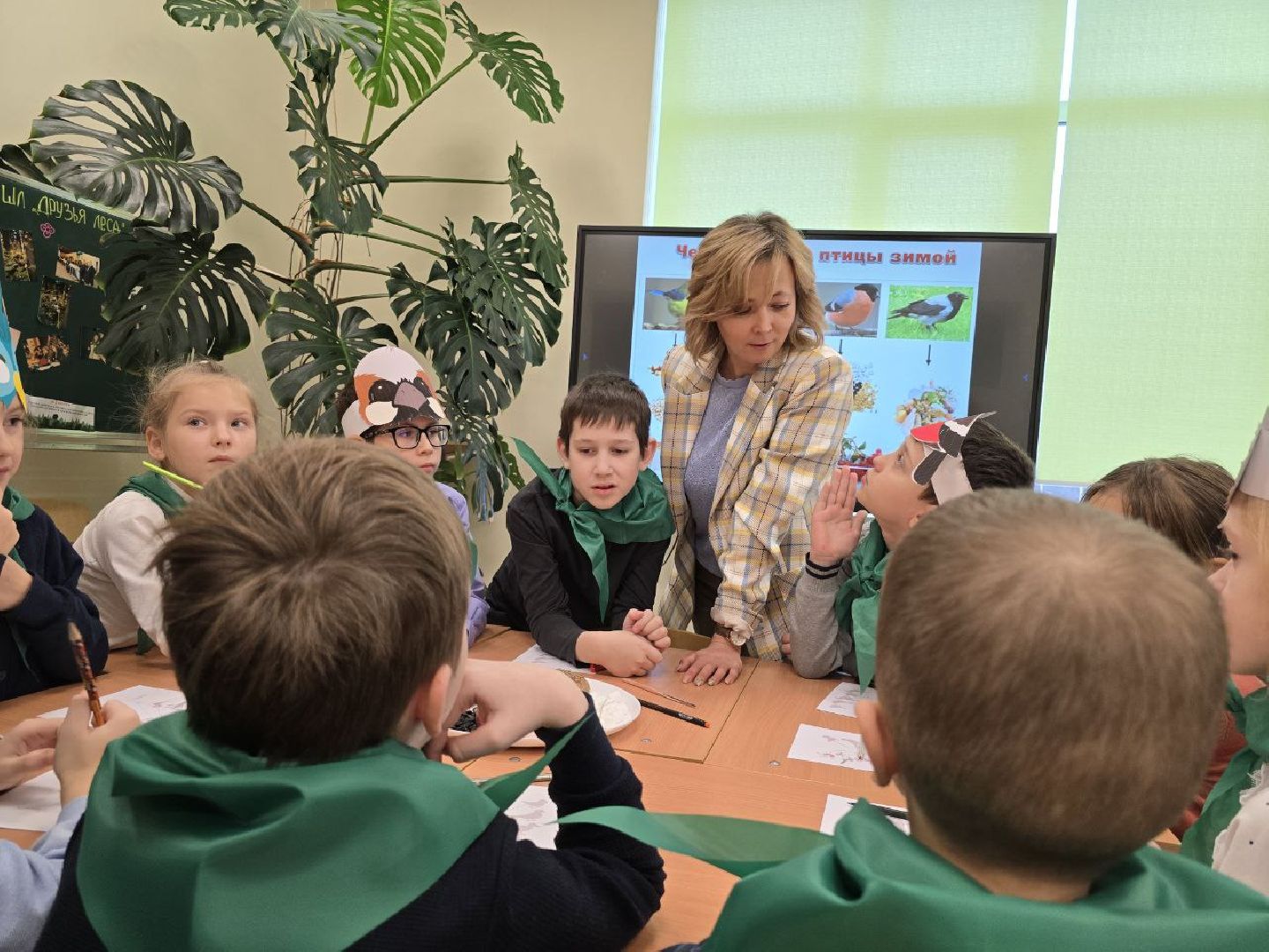 можайск, можайский муниципальный округ, подмосковье, образование, экология, юные лесничие, зимовка птиц, познавательный урок, школа,