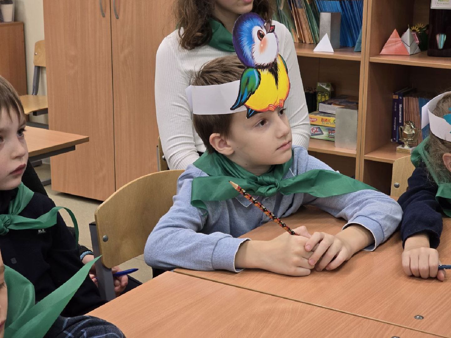 можайск, можайский муниципальный округ, подмосковье, образование, экология, юные лесничие, зимовка птиц, познавательный урок, школа,