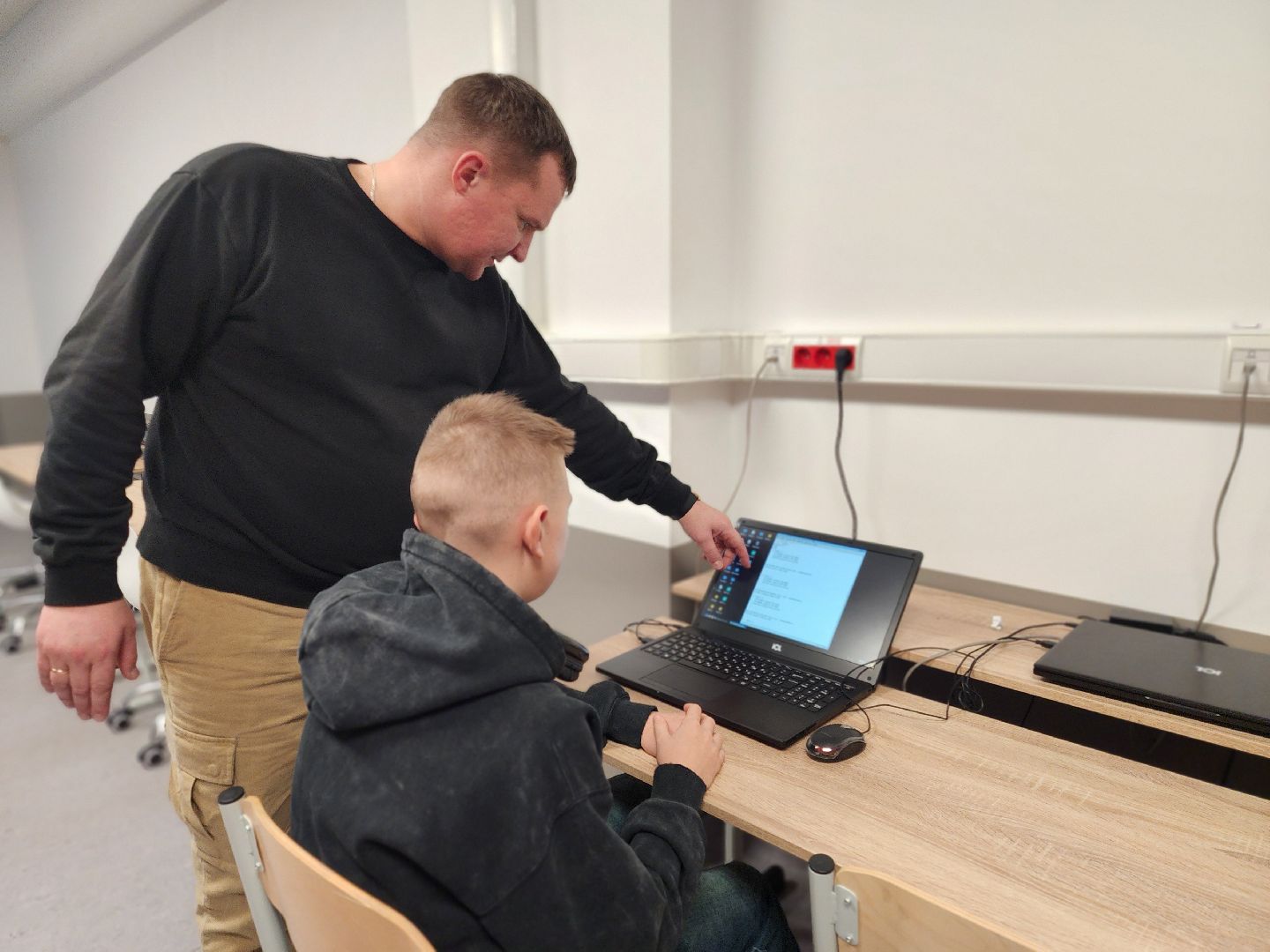 Черноголовка, Образование, Учитель физики,