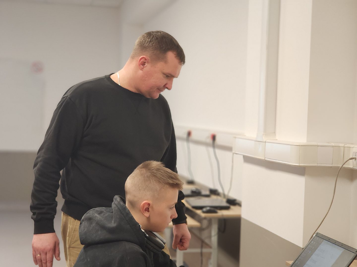 Черноголовка, Образование, Учитель физики,