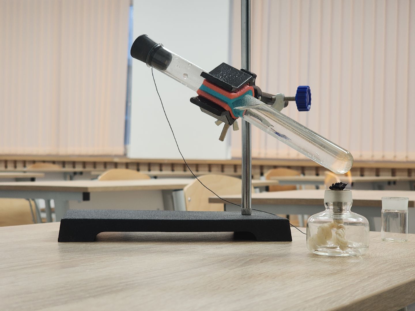 Черноголовка, Образование, Учитель физики,