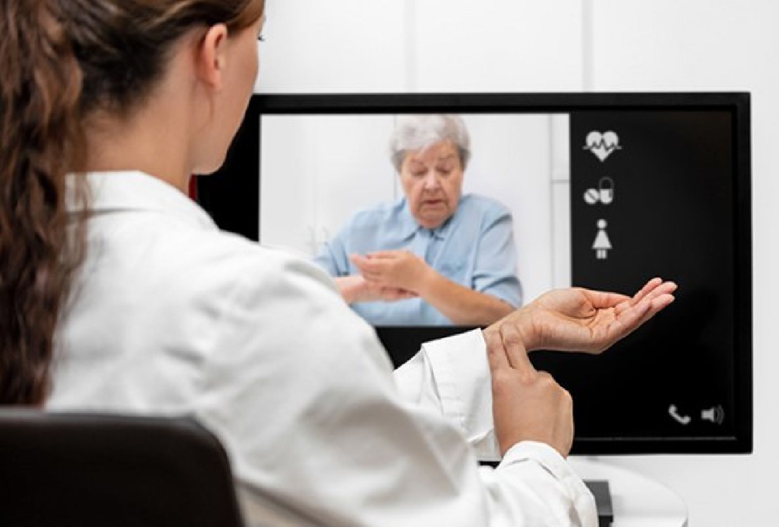 чехов, чеховская больница, телемедицина, онлайн консультация врача, телемедицинские консультации, статистика, рост количества приемов, минздрав мо, выписка льготных лекарств, закрытие больничного листа, электронные рецепты, результаты анализов, корректировка лечения, направления, запись на онлайн консультацию, портал здоровье, мобильные приложения,