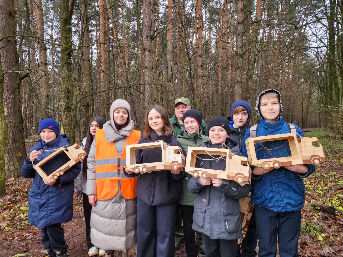 Подольск, лес, кормушки для птиц, школьное лесничество, подольское лесничество,