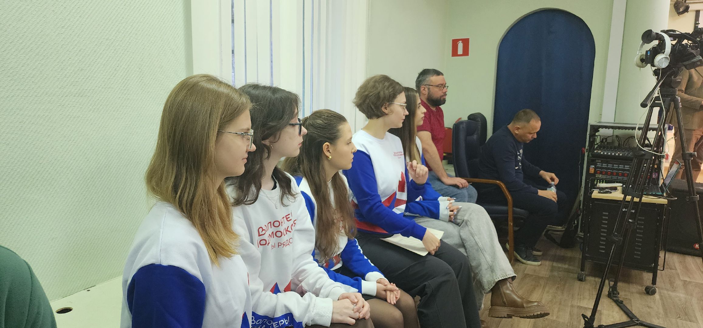 долгопрудный, волонтеры, день добровольца, амбассадор, олег сотник, глава долгопрудного, маскировочная накидка,сво, волонтерыподмосковья,