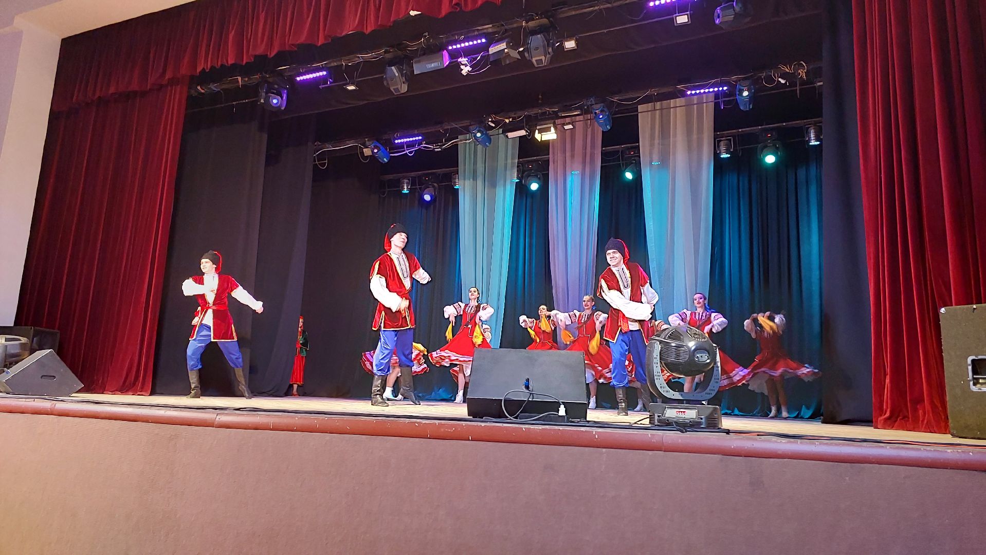 отчетный концерт, танцы, вдохновение, серпухов, хореография, народный танец, дети,