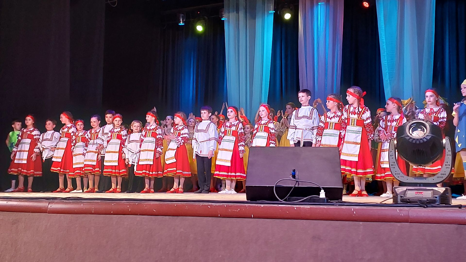 отчетный концерт, танцы, вдохновение, серпухов, хореография, народный танец, дети,