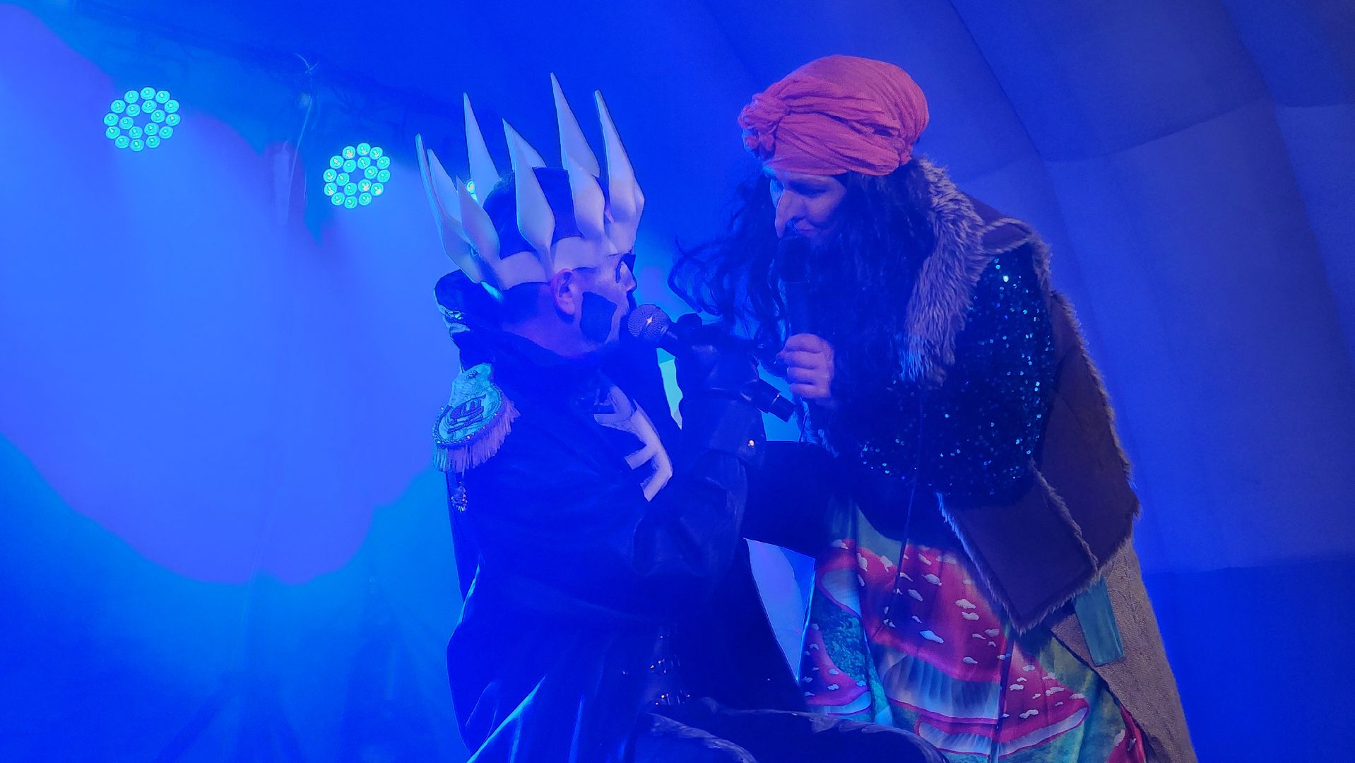 Руза, начало зимнего сезона, Парк городок, барабанное шоу,