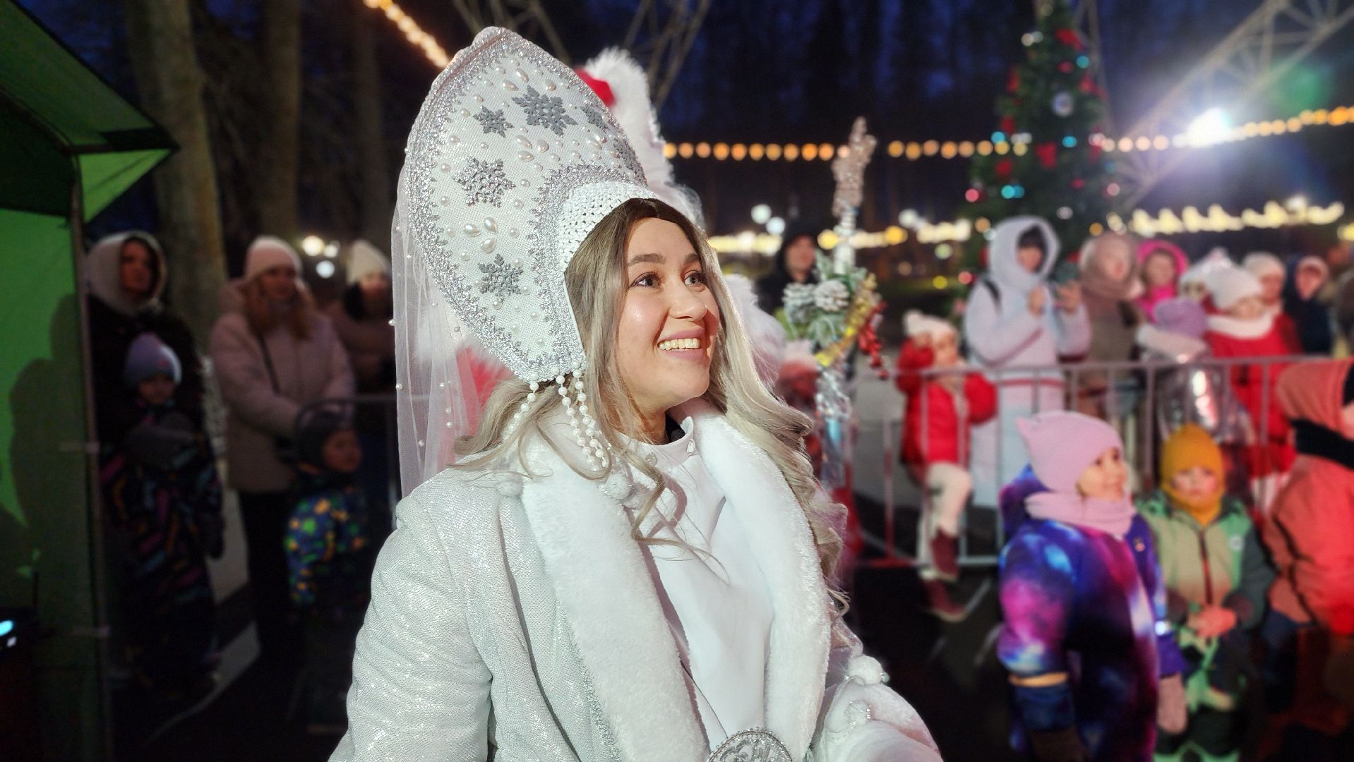 Руза, начало зимнего сезона, Парк городок, барабанное шоу,