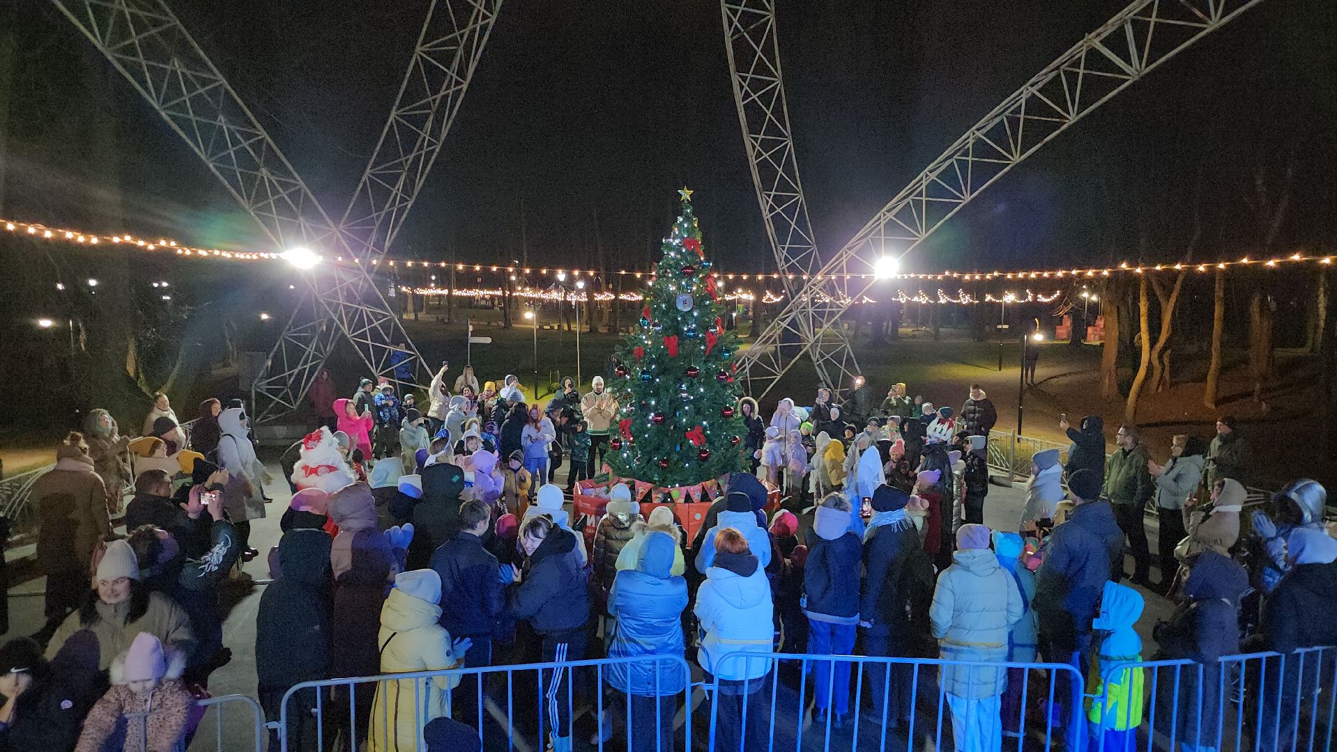 Руза, начало зимнего сезона, Парк городок, барабанное шоу,