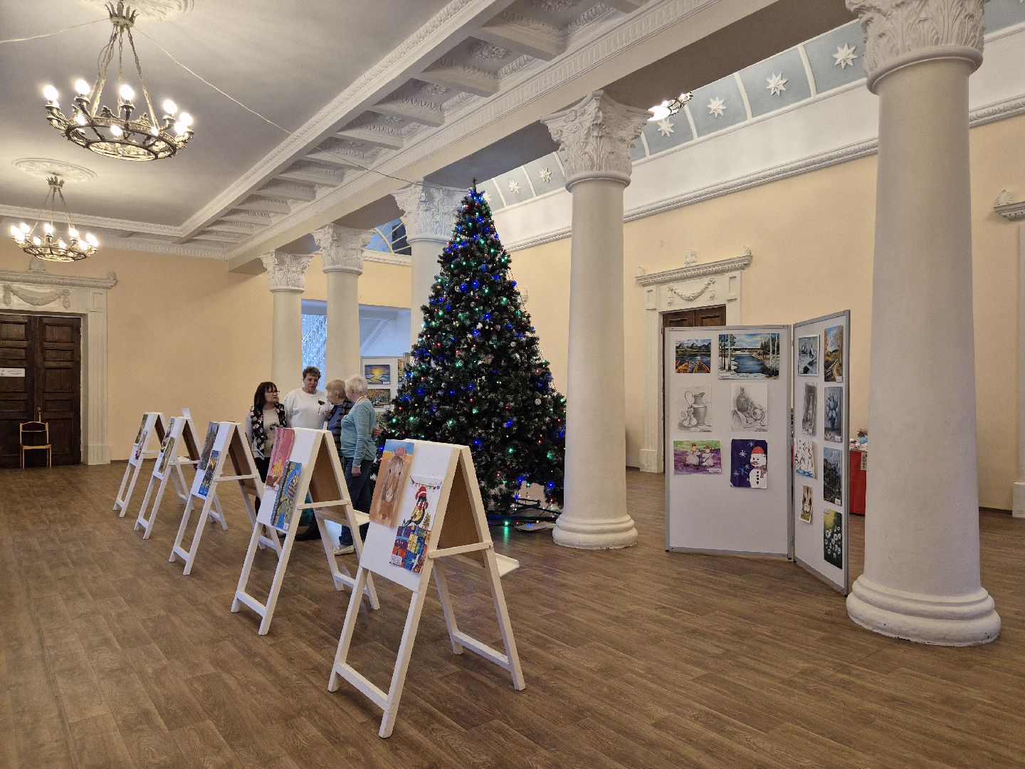 день художника, выставка художников,  орехово-зуевский округ, демиховский дворец культуры,