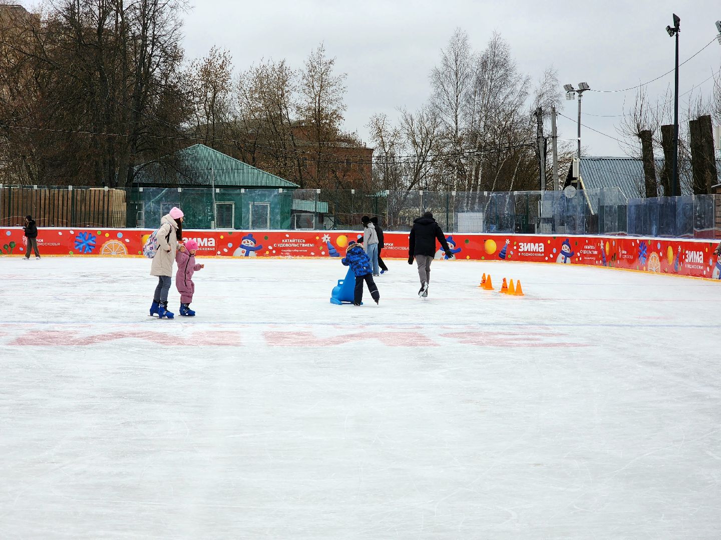 солнечногорск , зима, каток, лед,