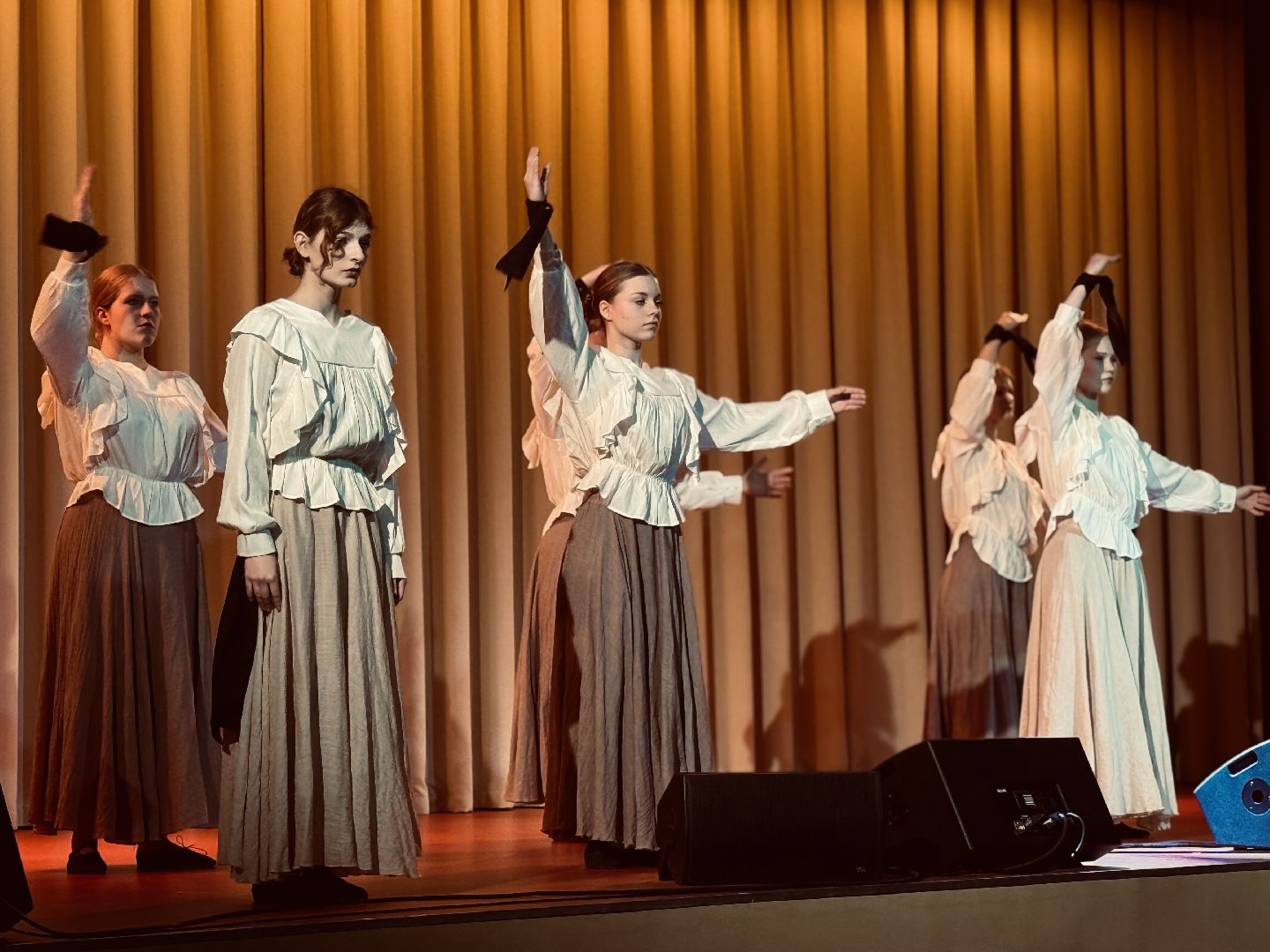 Раменское, раменский молодежный центр, молодежный театр первопроходцы, молодежь, театральный перфоманс,