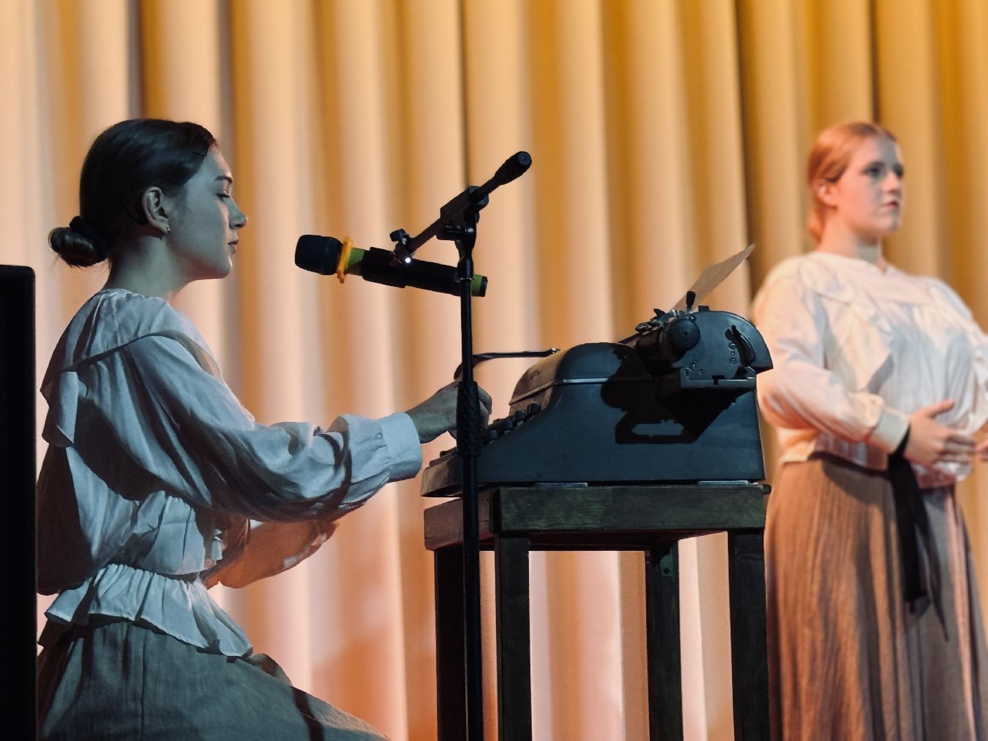 Раменское, раменский молодежный центр, молодежный театр первопроходцы, молодежь, театральный перфоманс,