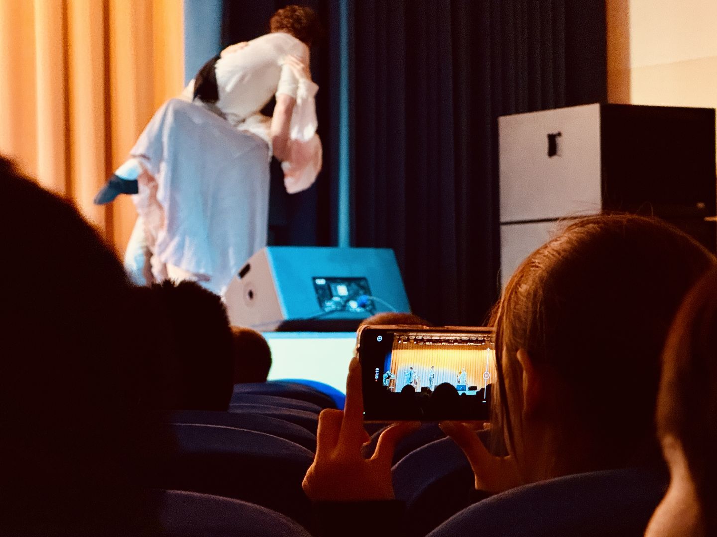 Раменское, раменский молодежный центр, молодежный театр первопроходцы, молодежь, театральный перфоманс,