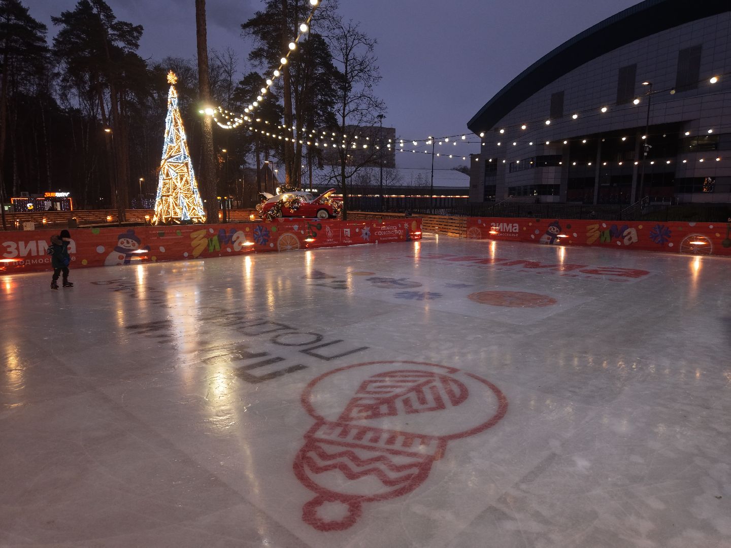 видео с коптера, каток в парке Пехорка, каток в балашихе, зима в  подмосковье,