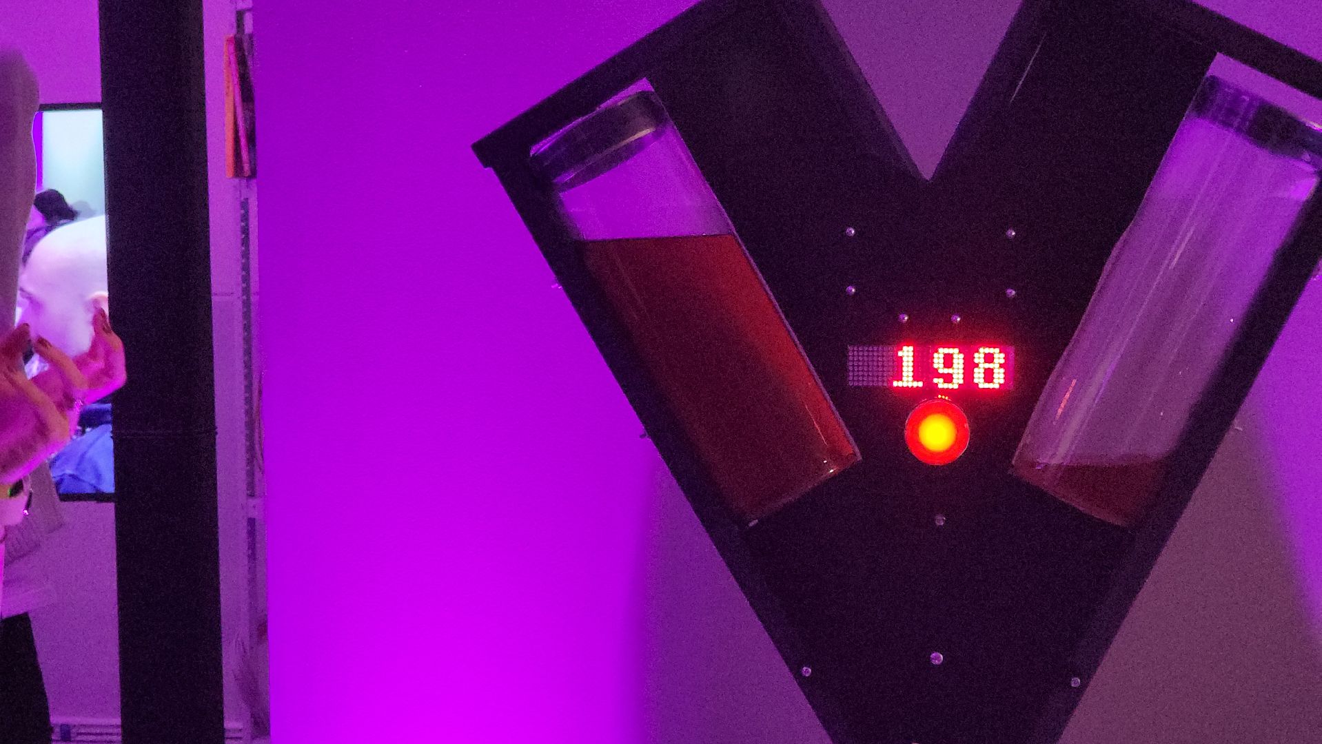 долгопрудный, мфти, выставка, художники, ученые, нейросети, терраформинг, метапоэтическое зеркало, поэзия хайку,