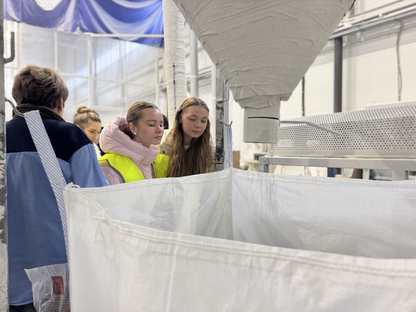 шаховская, завод, билет в будущее,школьники на экскурсии,