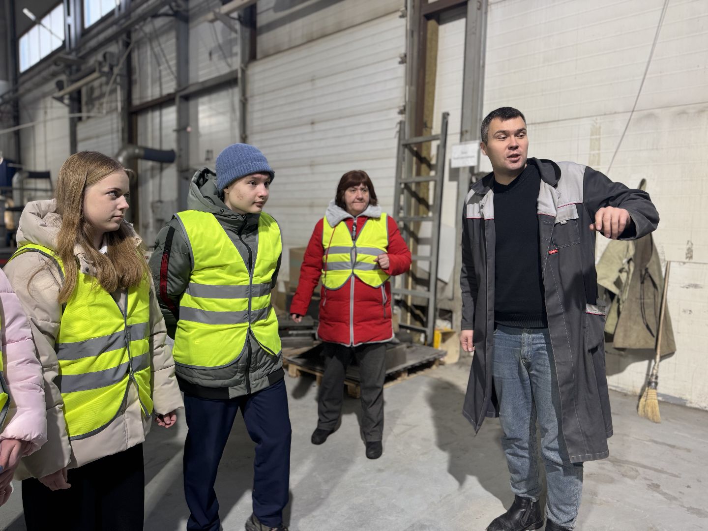 шаховская, завод, билет в будущее,школьники на экскурсии,