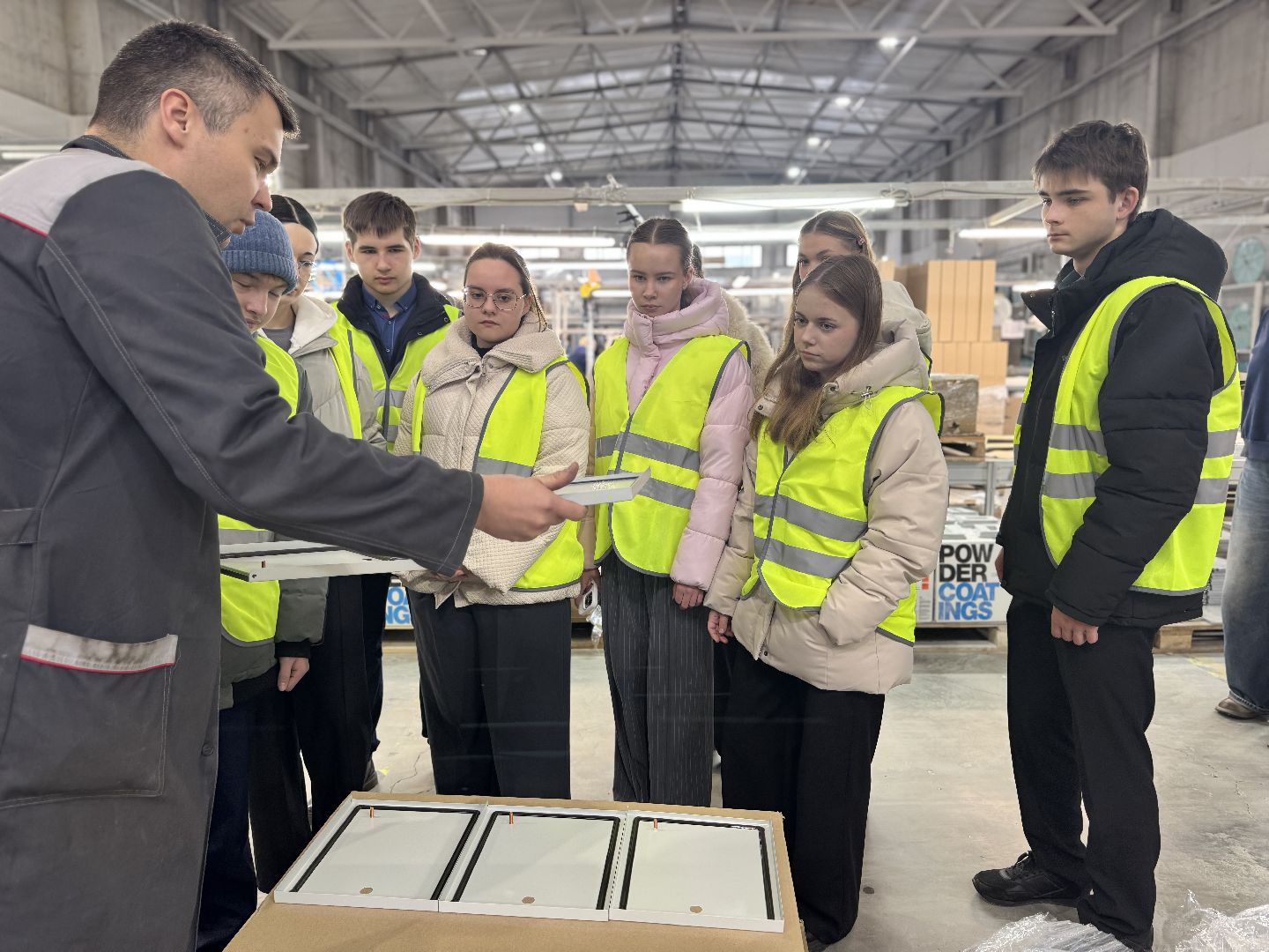 шаховская, завод, билет в будущее,школьники на экскурсии,