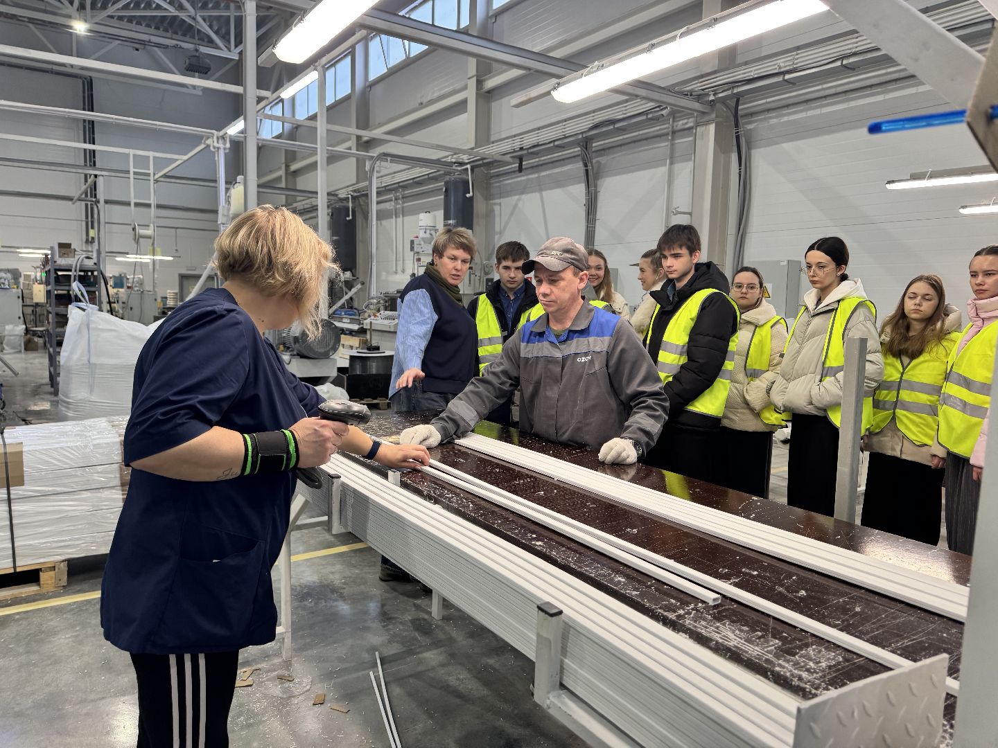 шаховская, завод, билет в будущее,школьники на экскурсии,