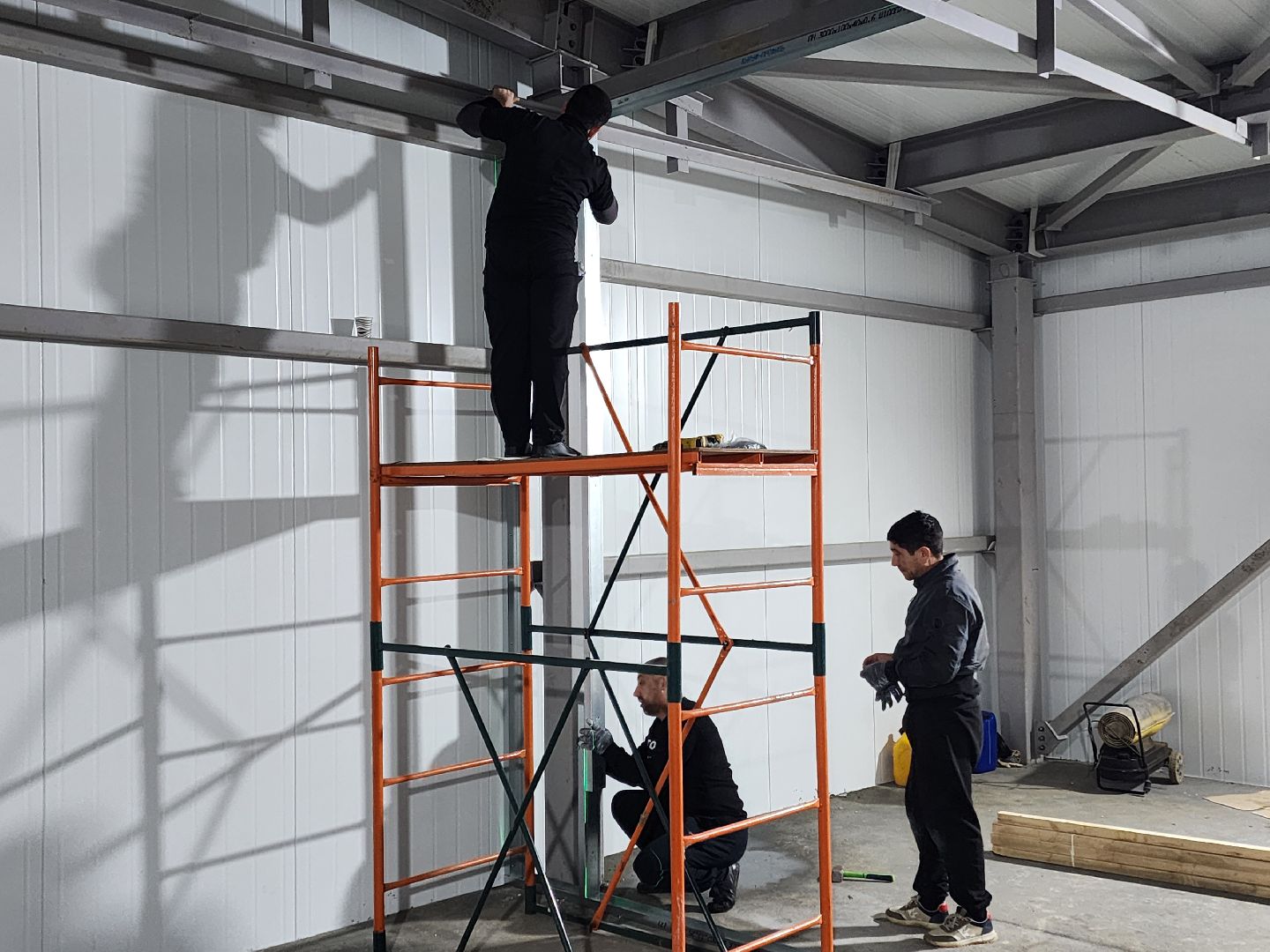 чехов, микрорайон губернский, лесопарк, строительство, благоустройство, многофункциональный павильон, внутренняя отделка, монтаж перегородок, кровля, сэндвич панели, тепловой контур,госпрограмма московской области, формирование комфортной городской среды, проходы и проезды,укладка плитки, монтаж полов, витражное остекление,инженерные сети,кафе, серверная,стяжка пола,