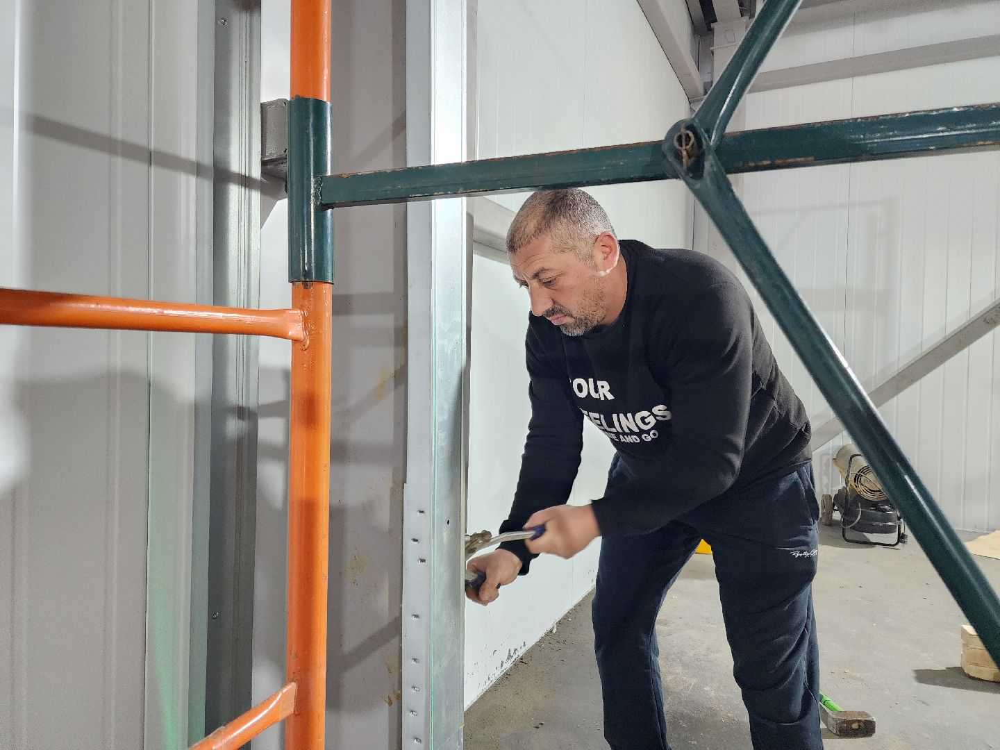 чехов, микрорайон губернский, лесопарк, строительство, благоустройство, многофункциональный павильон, внутренняя отделка, монтаж перегородок, кровля, сэндвич панели, тепловой контур,госпрограмма московской области, формирование комфортной городской среды, проходы и проезды,укладка плитки, монтаж полов, витражное остекление,инженерные сети,кафе, серверная,стяжка пола,