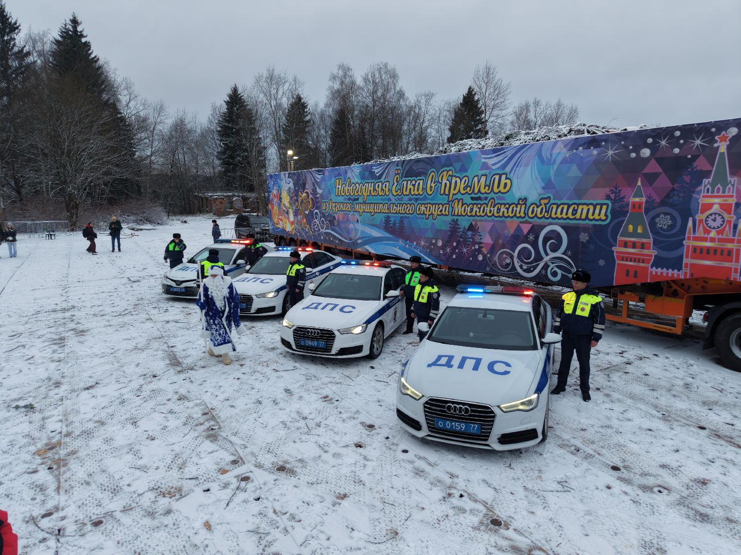 видео с коптера, новогодняя ель, ель из рузы в кремль,