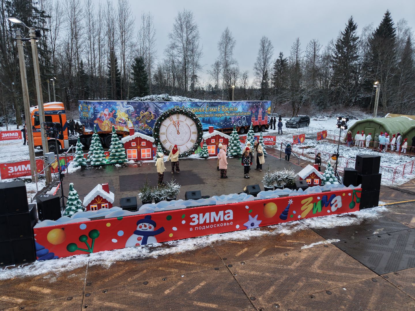 видео с коптера, новогодняя ель, ель из рузы в кремль,