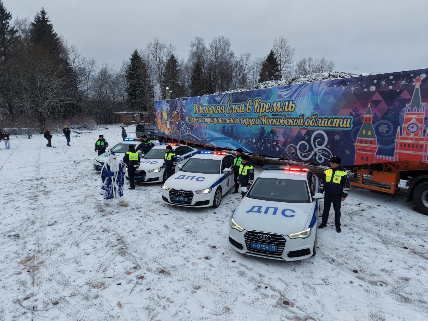 видео с коптера, новогодняя ель, ель из рузы в кремль,