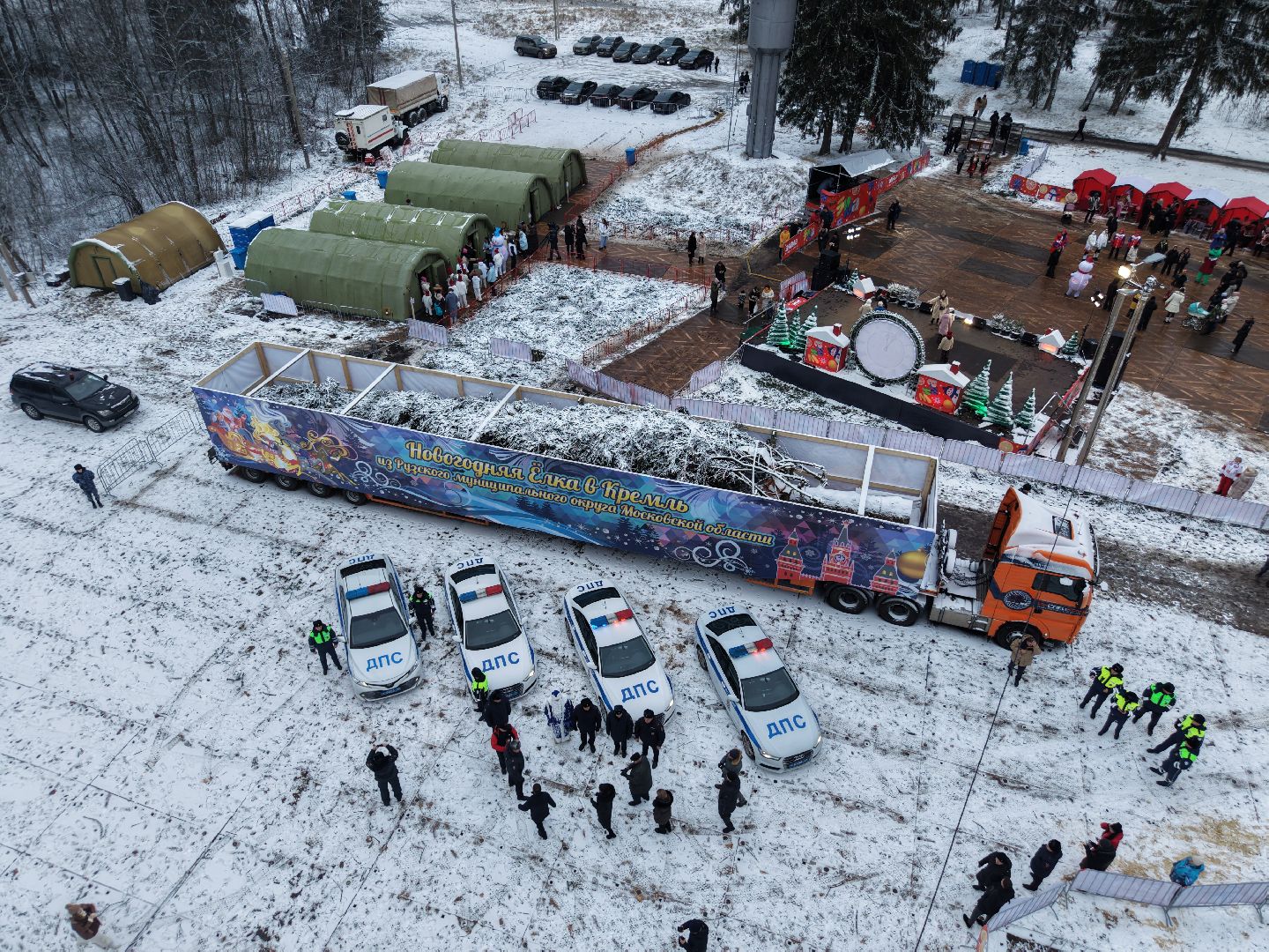 видео с коптера, новогодняя ель, ель из рузы в кремль,