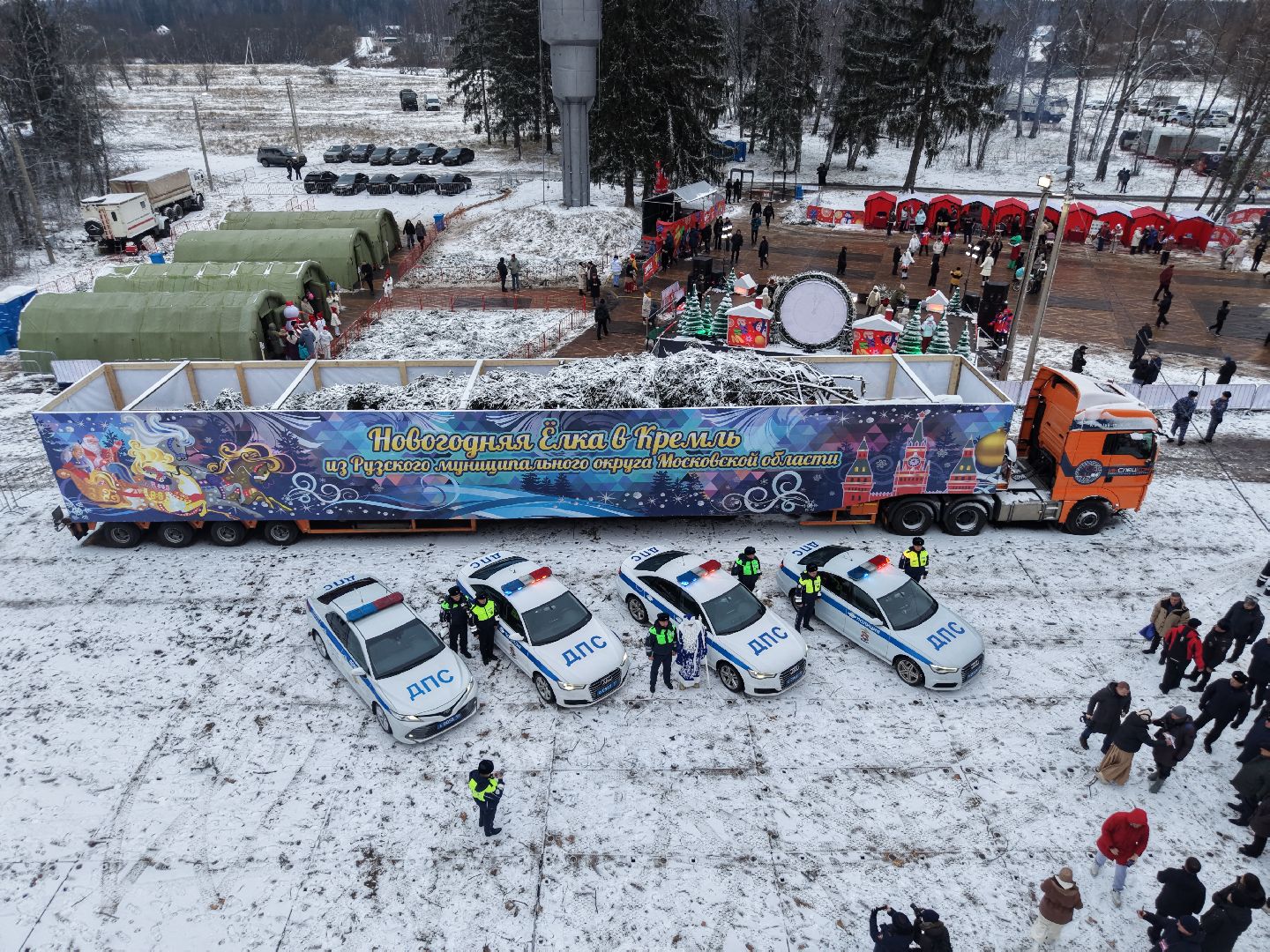 видео с коптера, новогодняя ель, ель из рузы в кремль,
