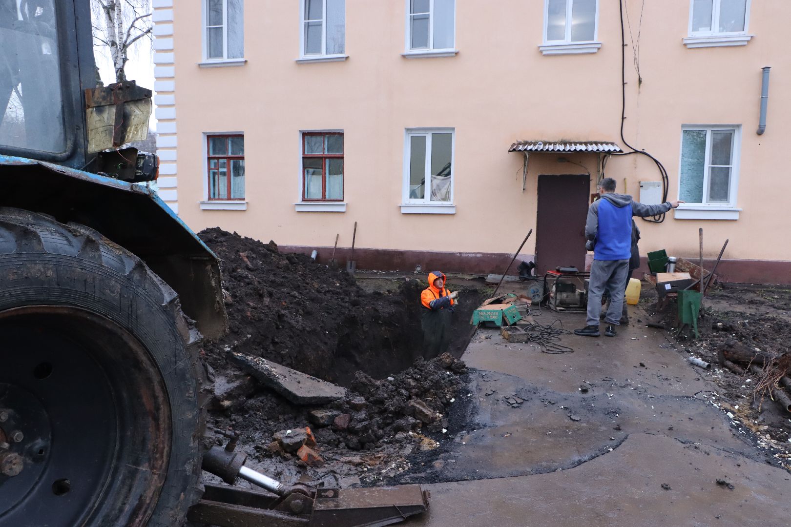 серебряные пруды, поселок успенский, ликвидация аварии на теплотрассе,