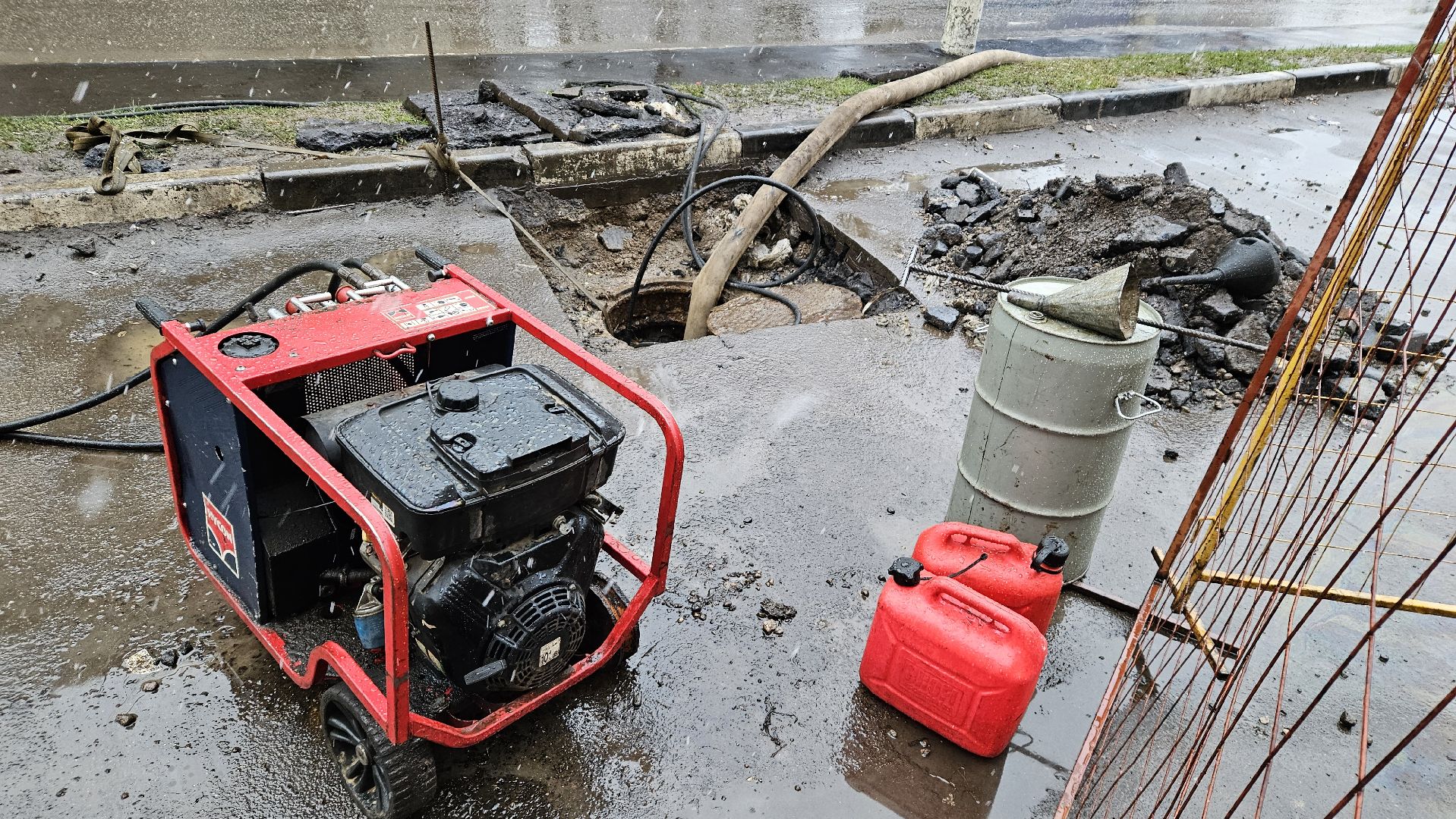 долгопрудный, инженерные коммуникации, инженерные сети, канализационная сеть, канализационный коллектор, канализационные колодцы,ремонт канализационного коллектора,