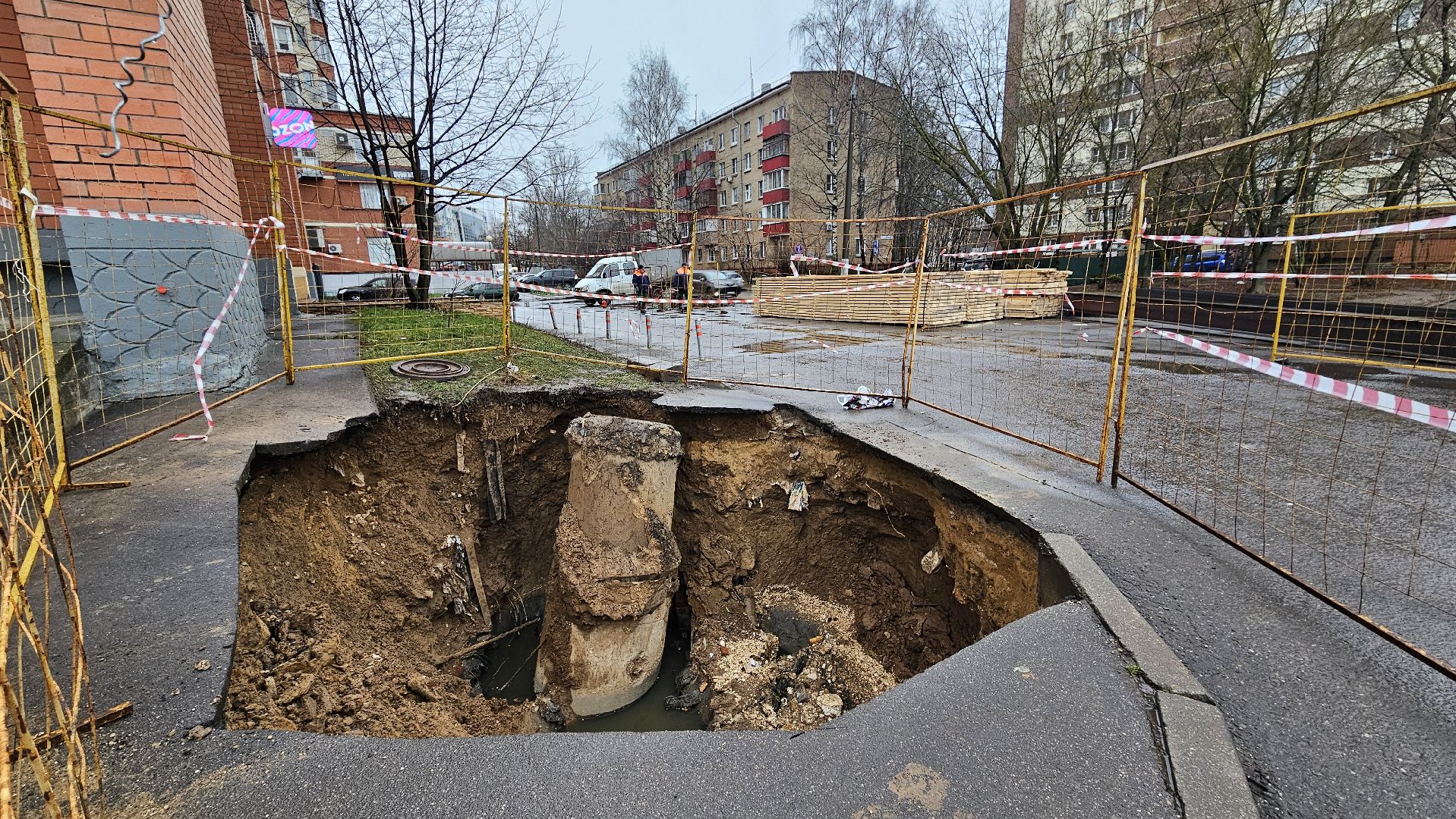 долгопрудный, инженерные коммуникации, инженерные сети, канализационная сеть, канализационный коллектор, канализационные колодцы,ремонт канализационного коллектора,