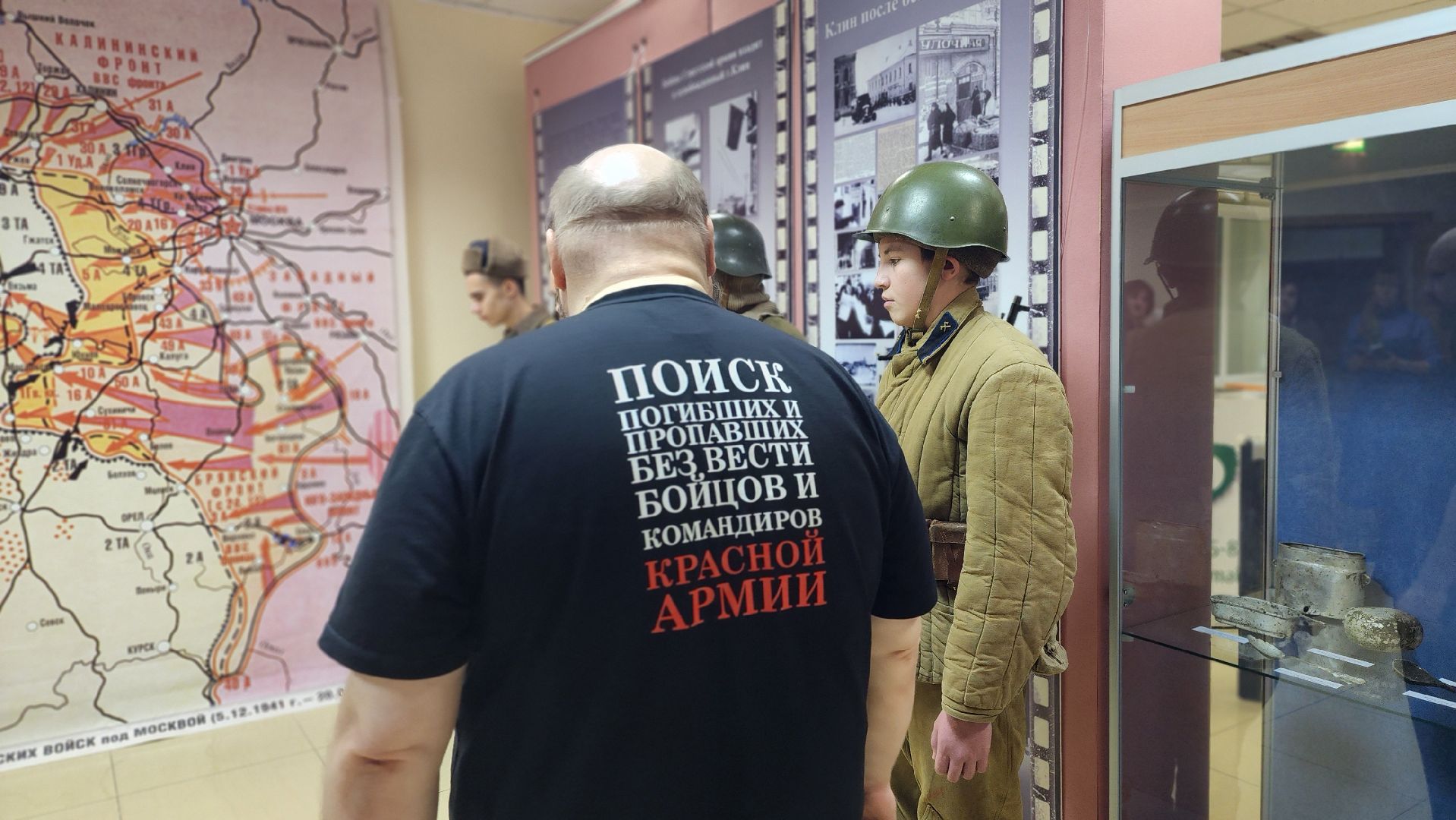 клин, выставочный зал карапаева, битва за москву, выставка,