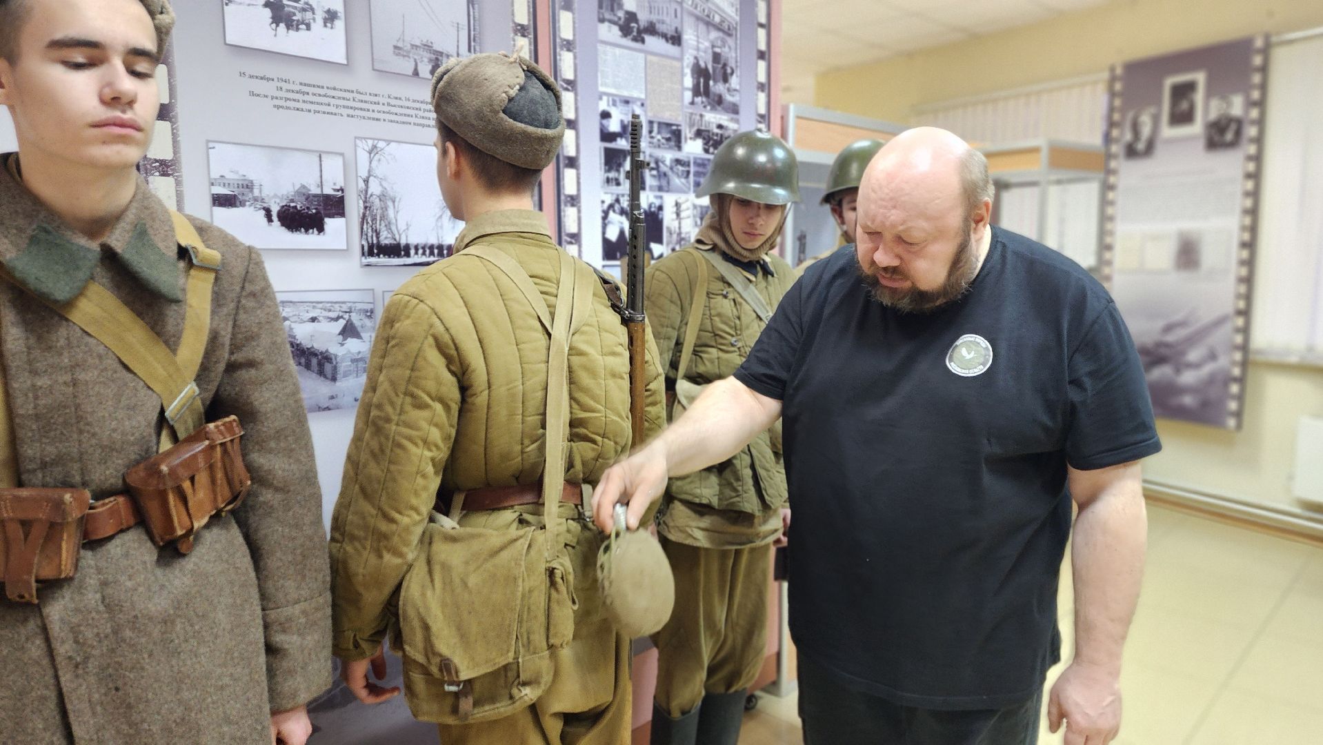 клин, выставочный зал карапаева, битва за москву, выставка,