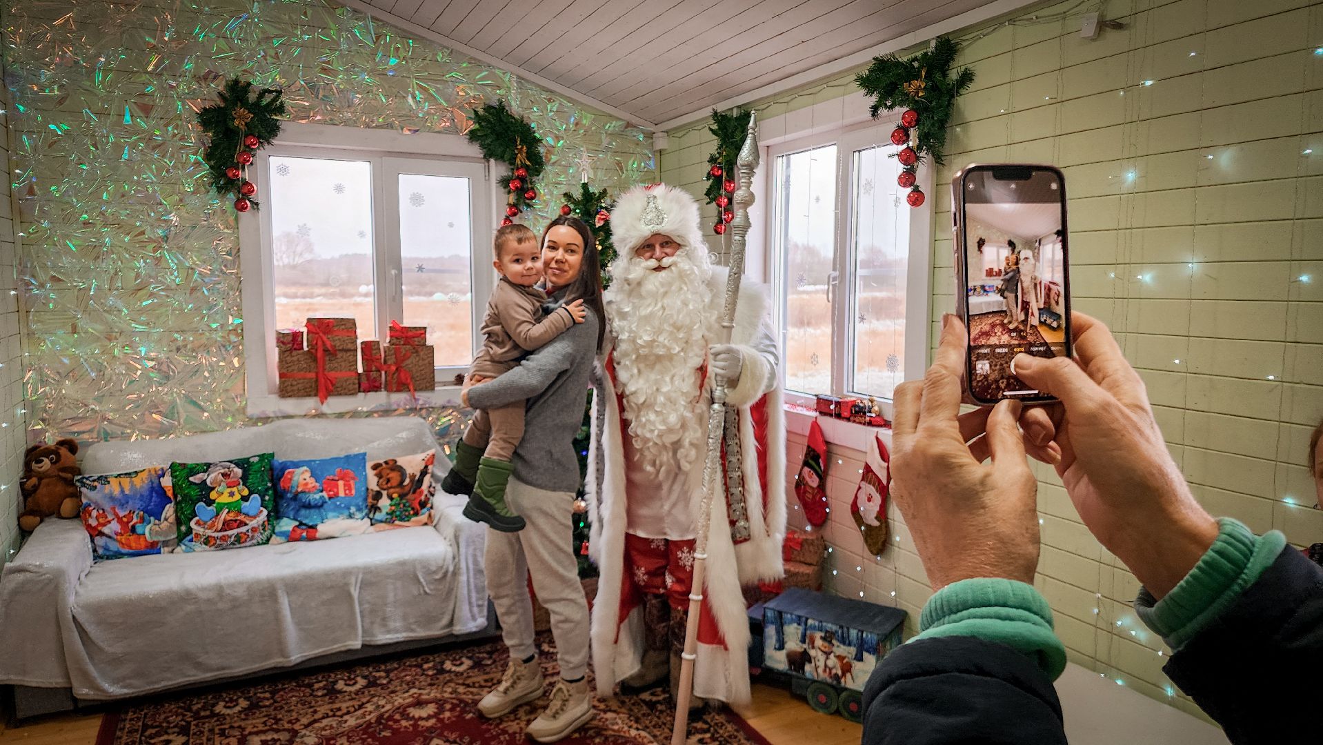 бронницы, новогодний праздник в парке, резиденция деда мороза в бронницах, интервью с дедом морозом,