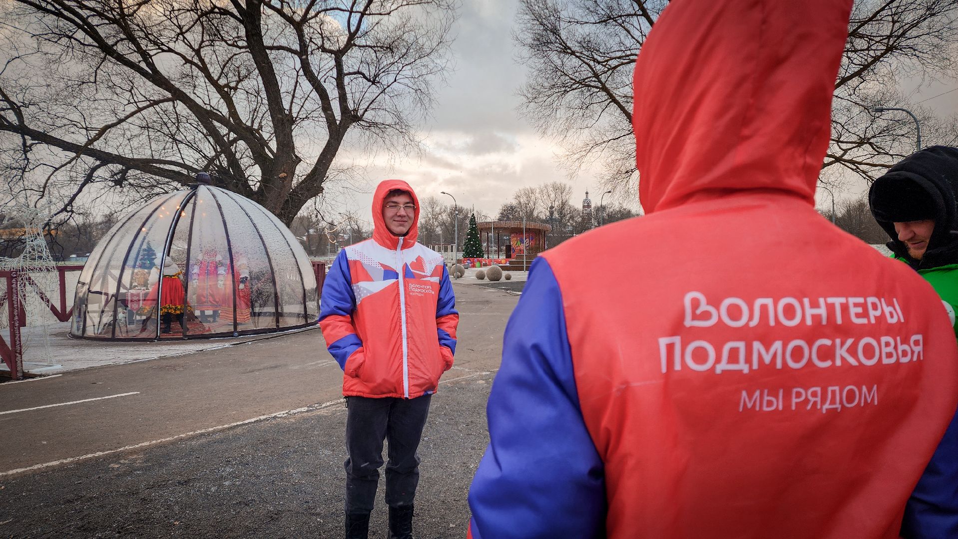 бронницы, новогодний праздник в парке, резиденция деда мороза в бронницах, интервью с дедом морозом,