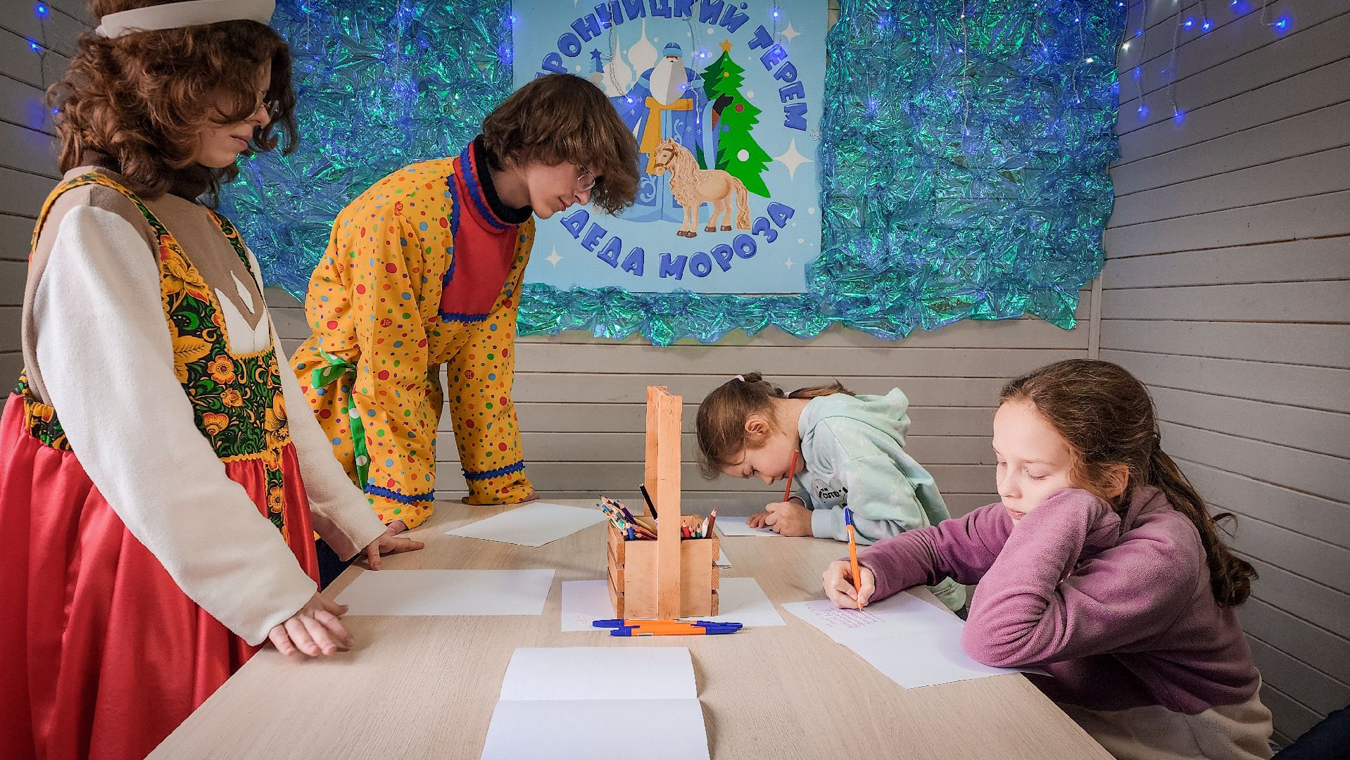 бронницы, новогодний праздник в парке, резиденция деда мороза в бронницах, интервью с дедом морозом,