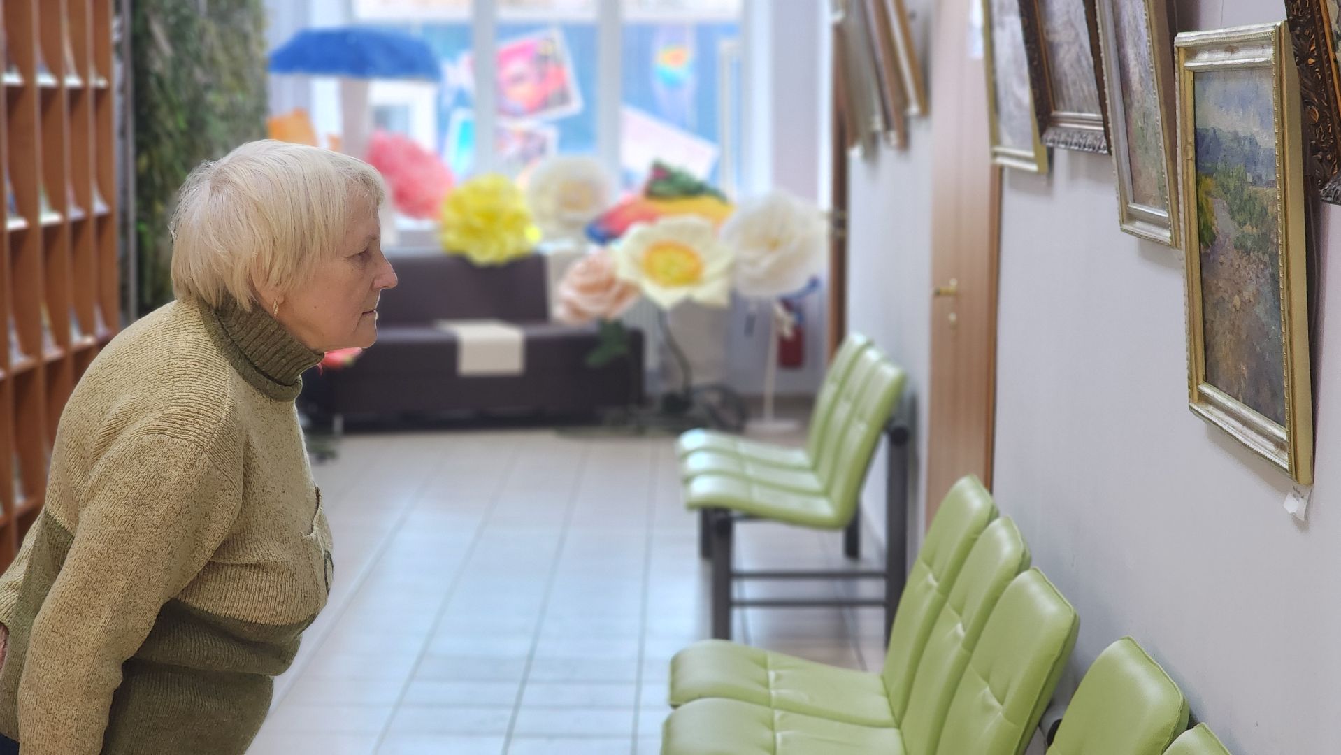 волоколамск, волоколамская библиотека, выставка картин,