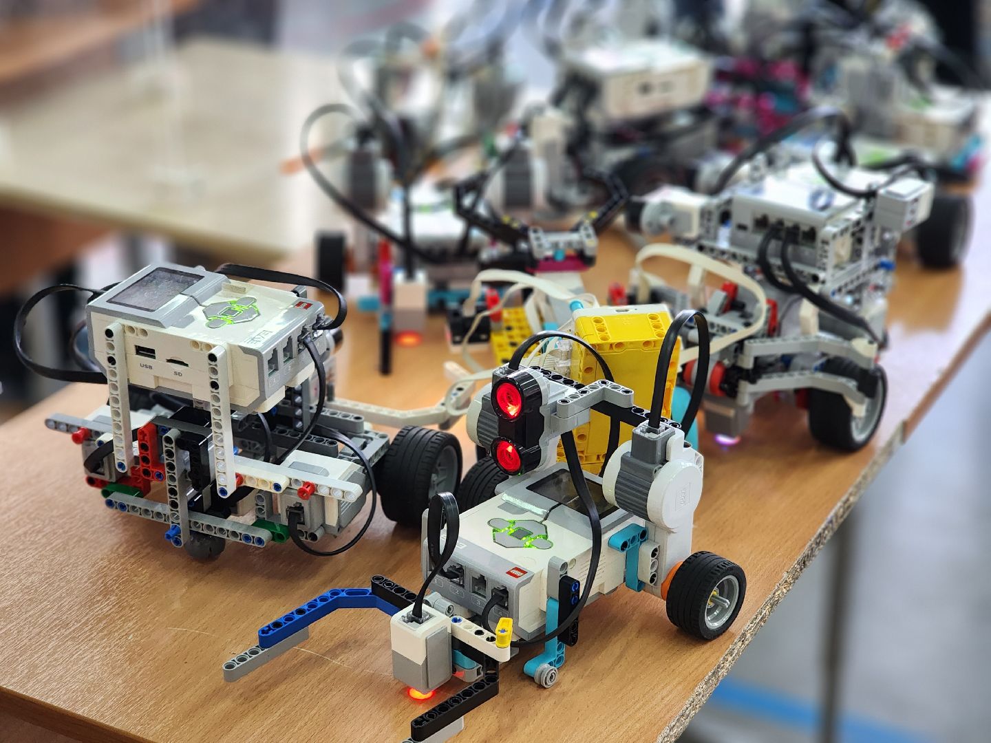 королёв, кванториум в королеве, центр орбита, космороботс, робототехника,