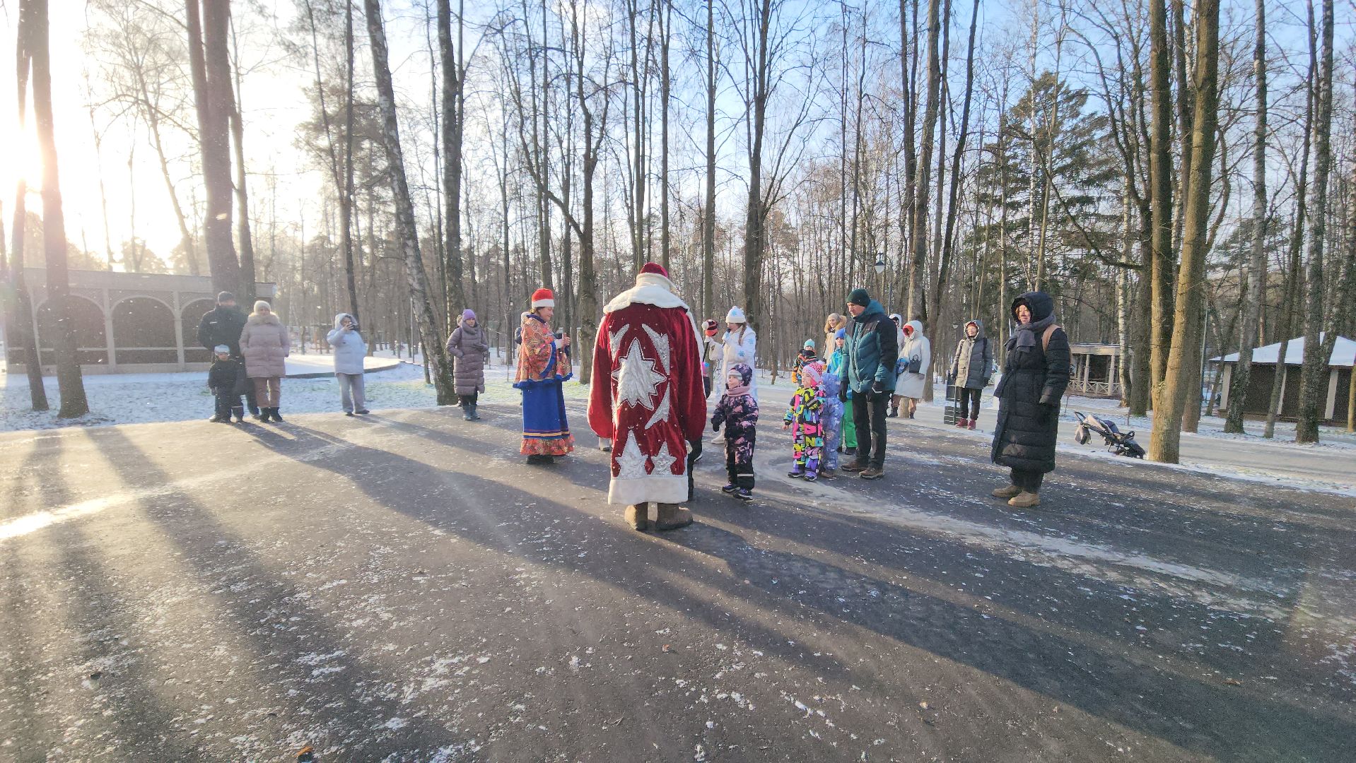 зима в  подмосковье, красногорск, дед мороз, городской парк,